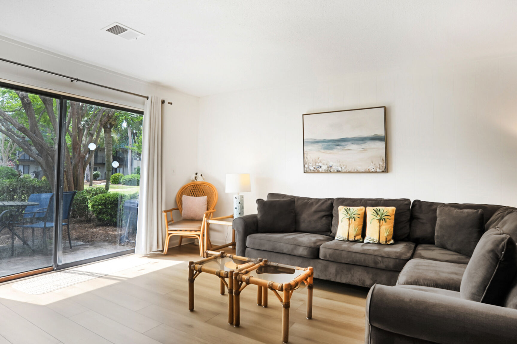Surf Court 70 | Photo 1