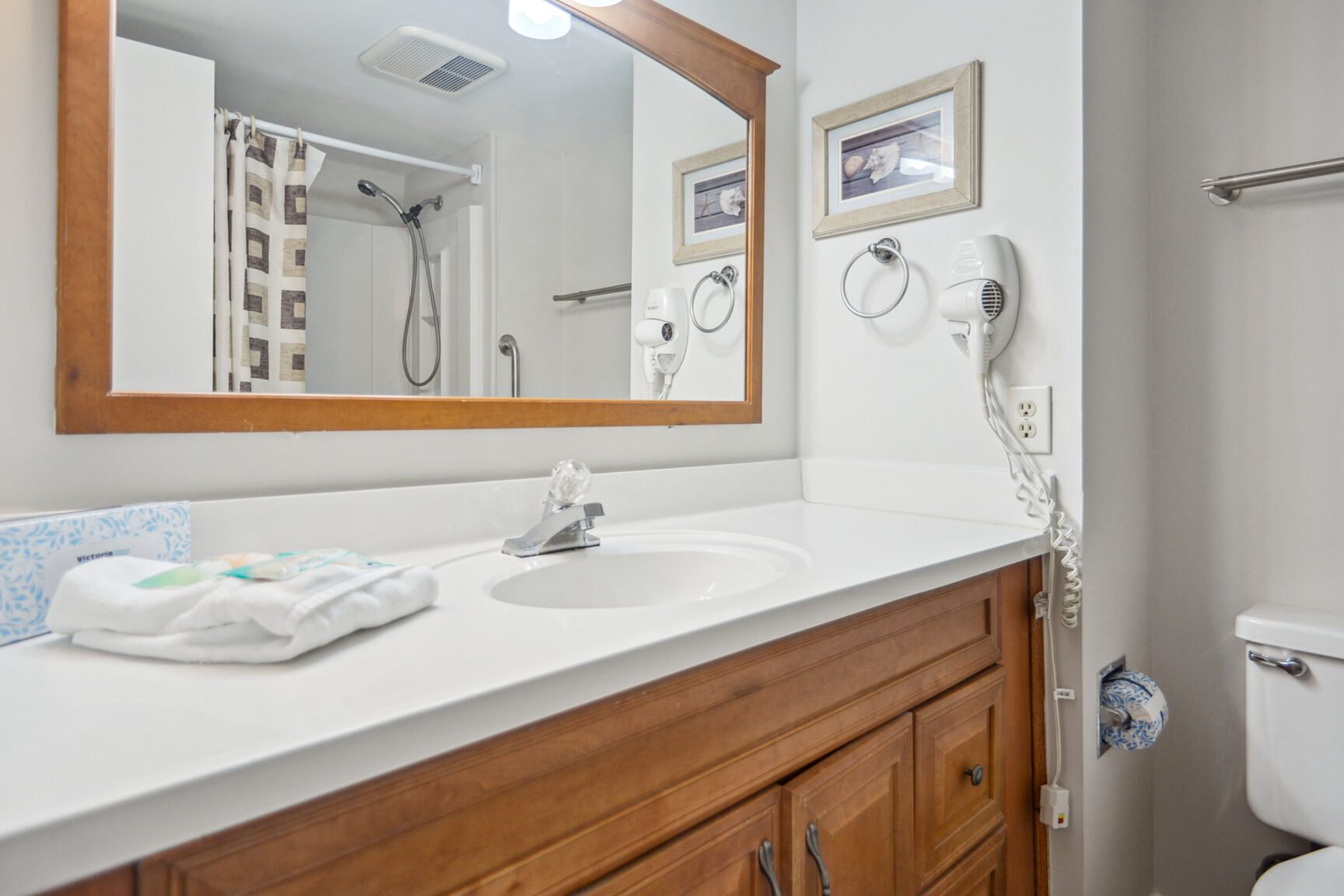 Shorewood 103 | Photo 17