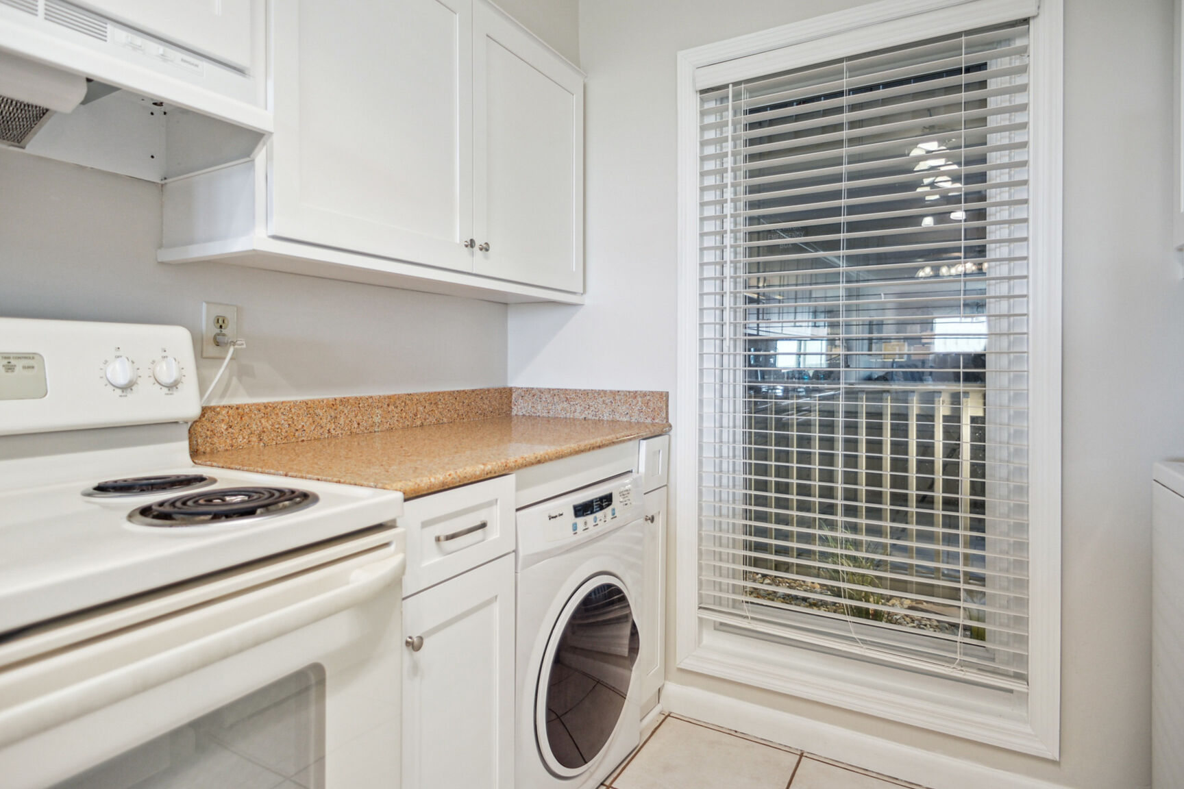 Shorewood 103 | Photo 9