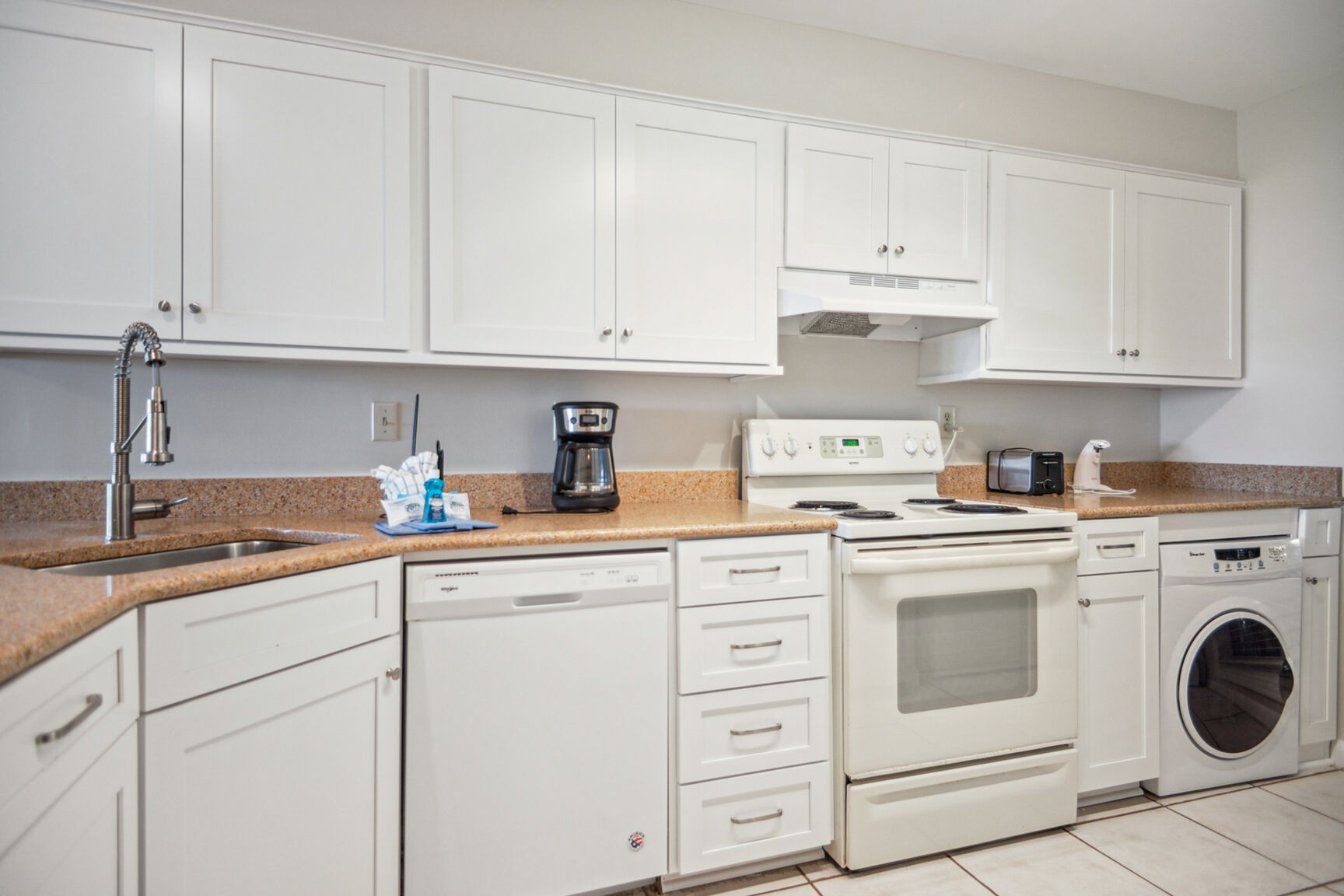 Shorewood 103 | Photo 6