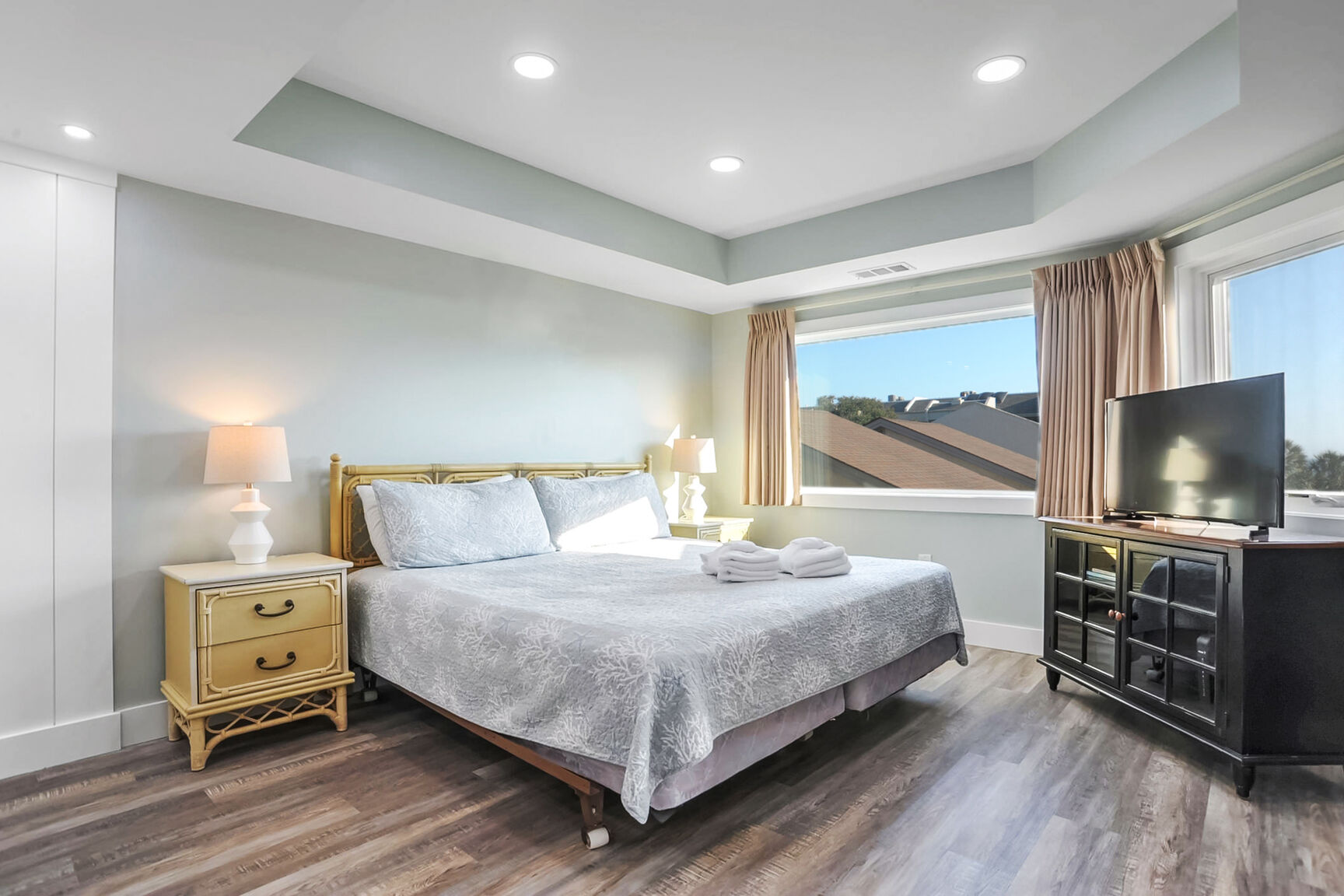 Shorewood 332 | Photo 13