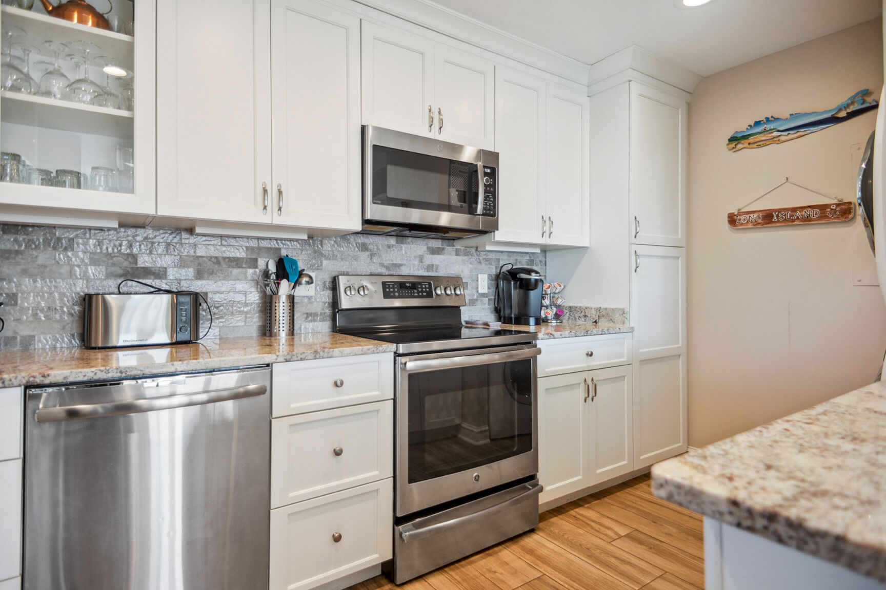 Shorewood 501 | Photo 6