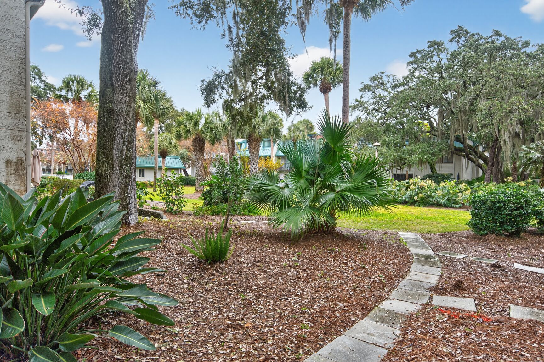 Surf Court 16 | Photo 28