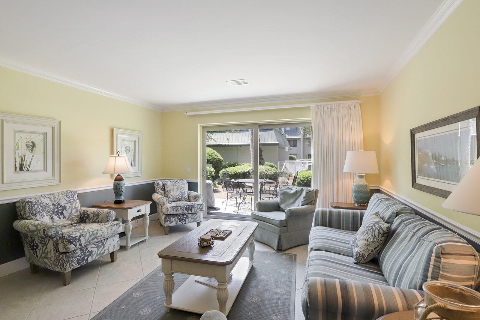 Surf Court 74 | Photo 1