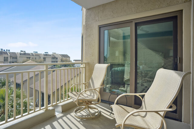 Shorewood 437 | Photo 19