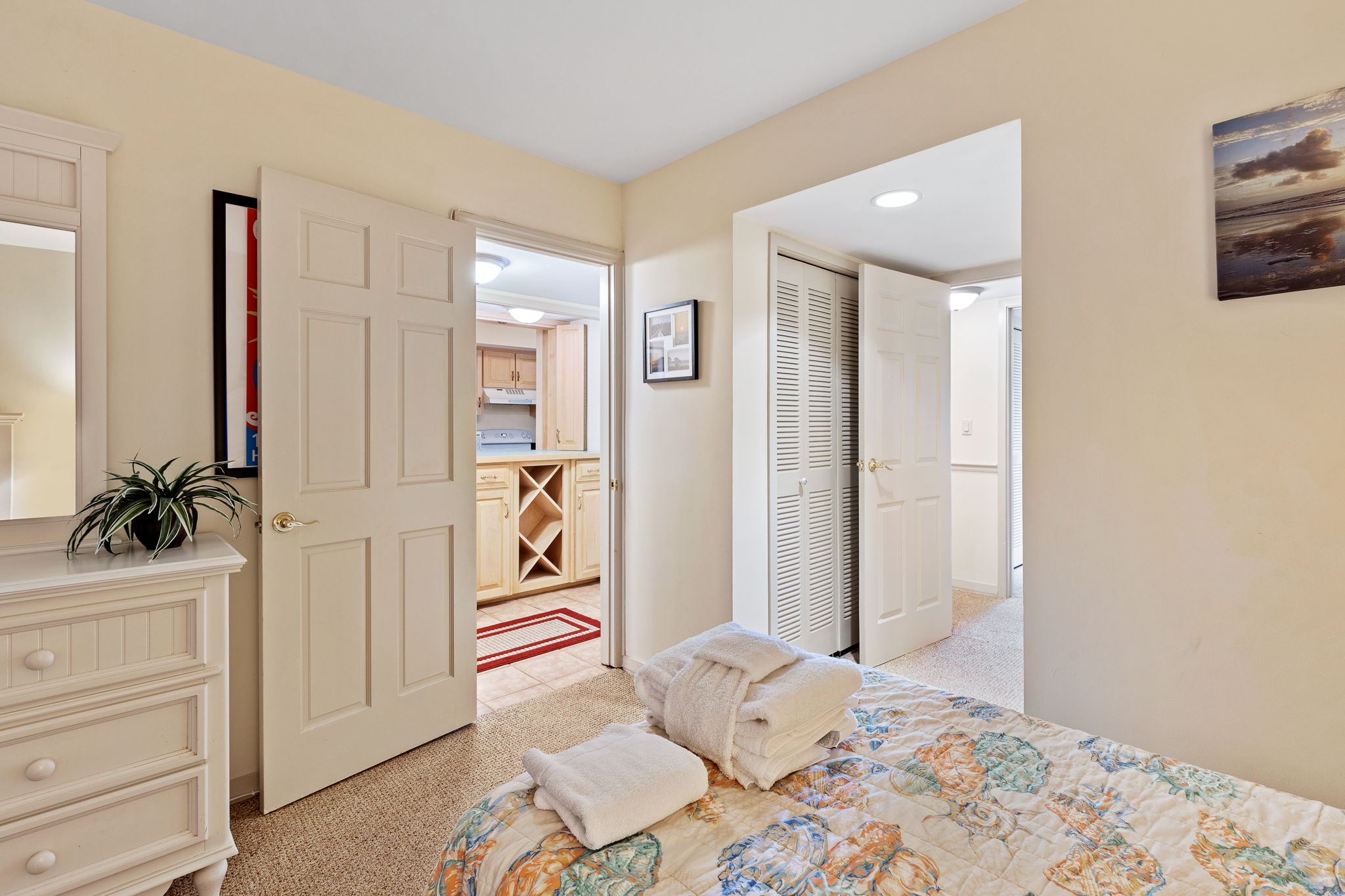 Bedroom 2 with Twin beds & Private Bath