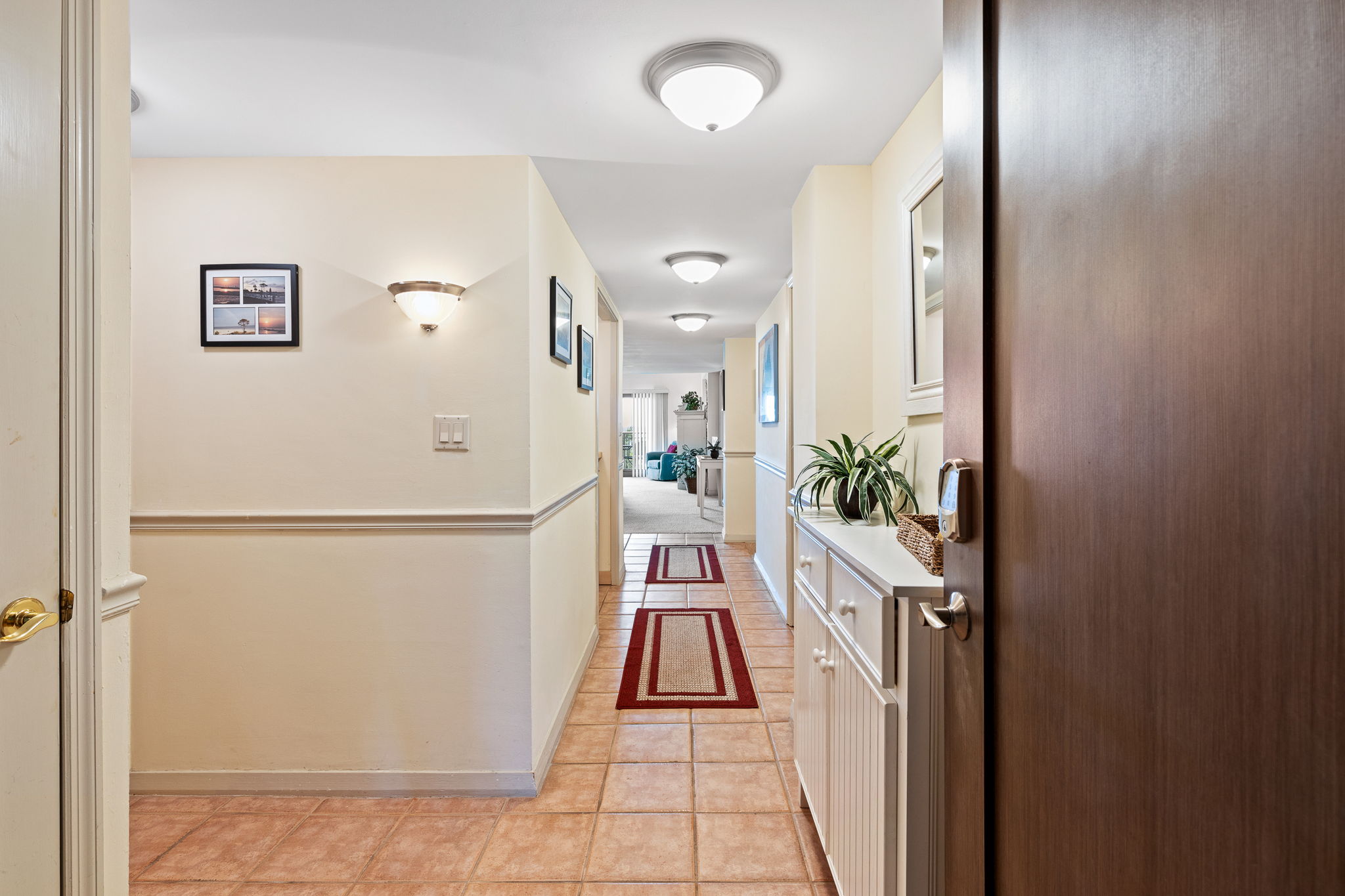 Entry/Foyer