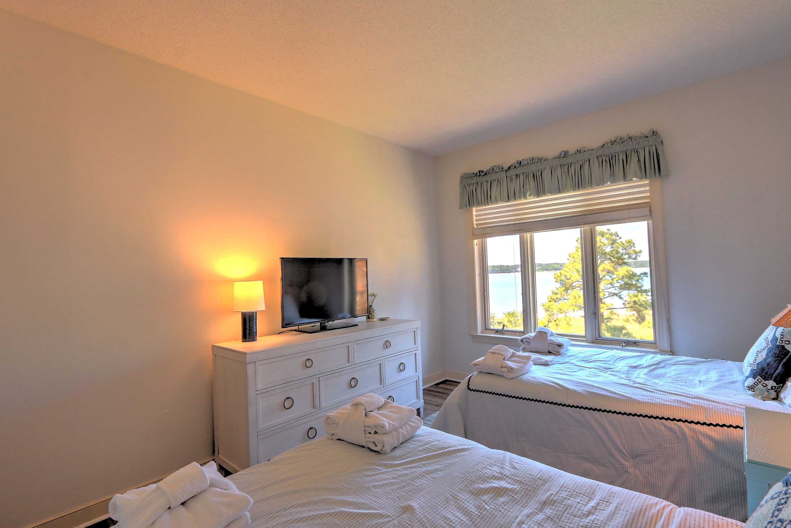 Bedroom 2 w/ Double Beds, Flat Screen TV and Private Bath