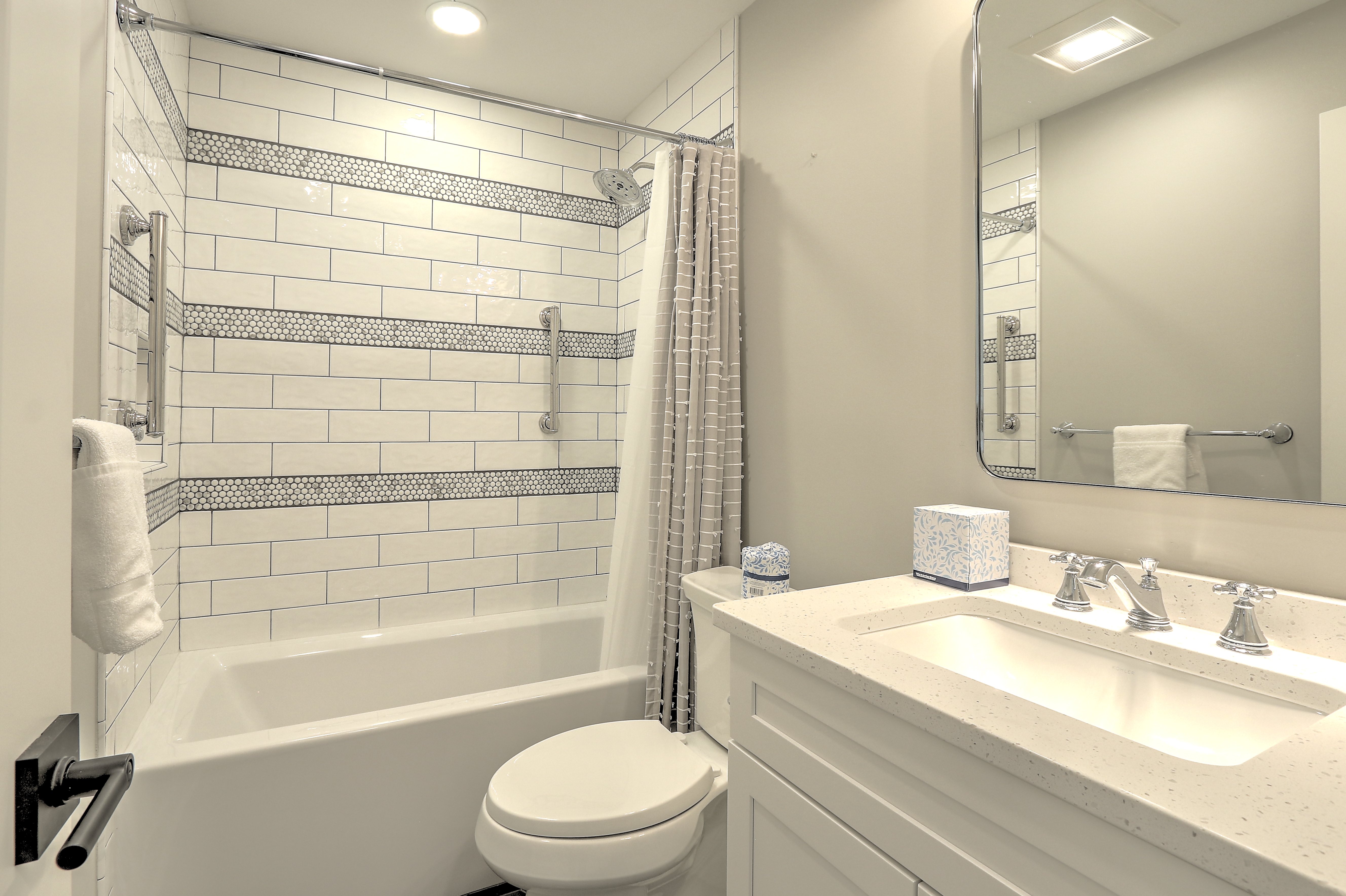 2nd Bedroom Private Bath