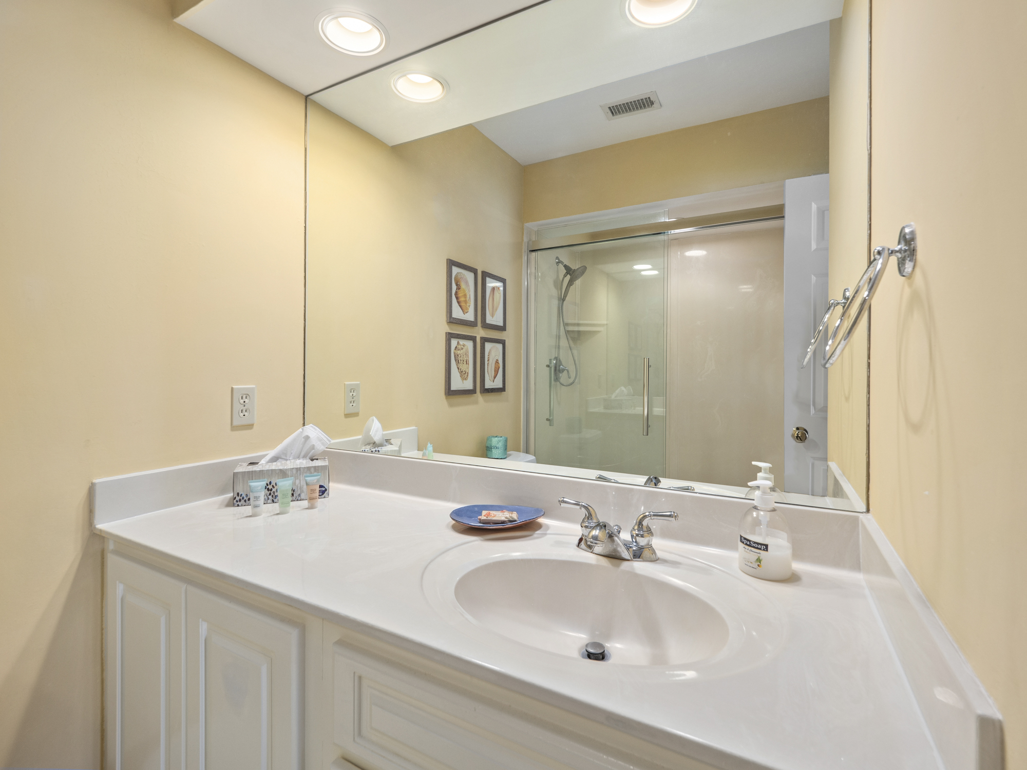 Master Bath 2nd floor