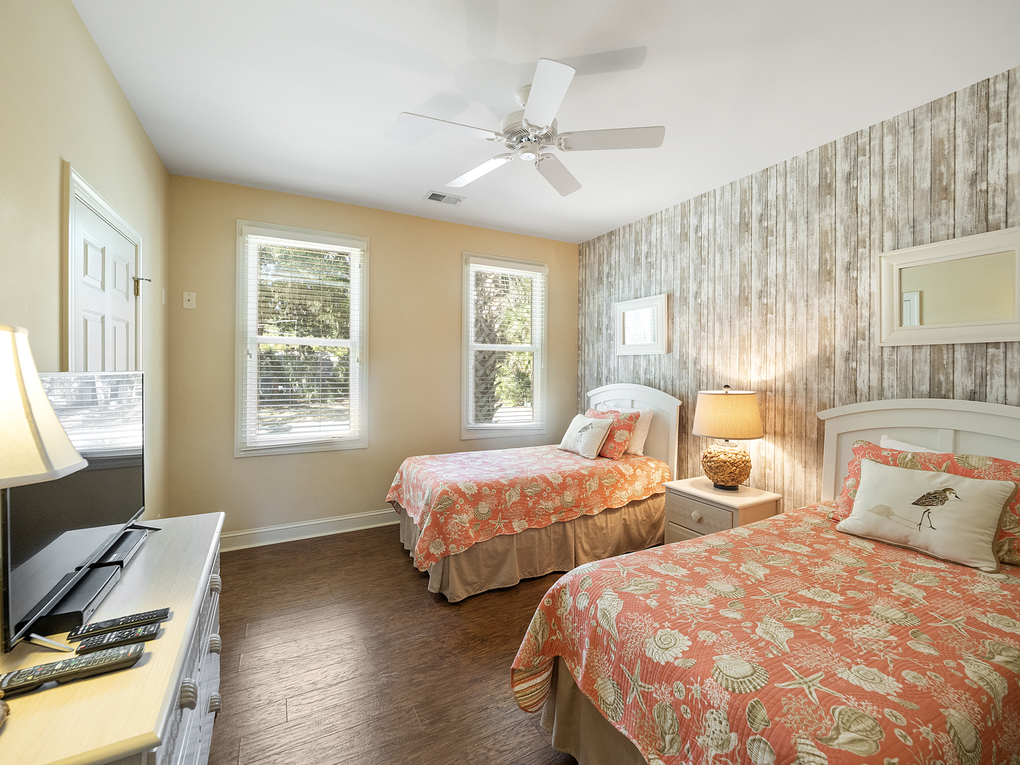 Twin Bedroom 1st Floor