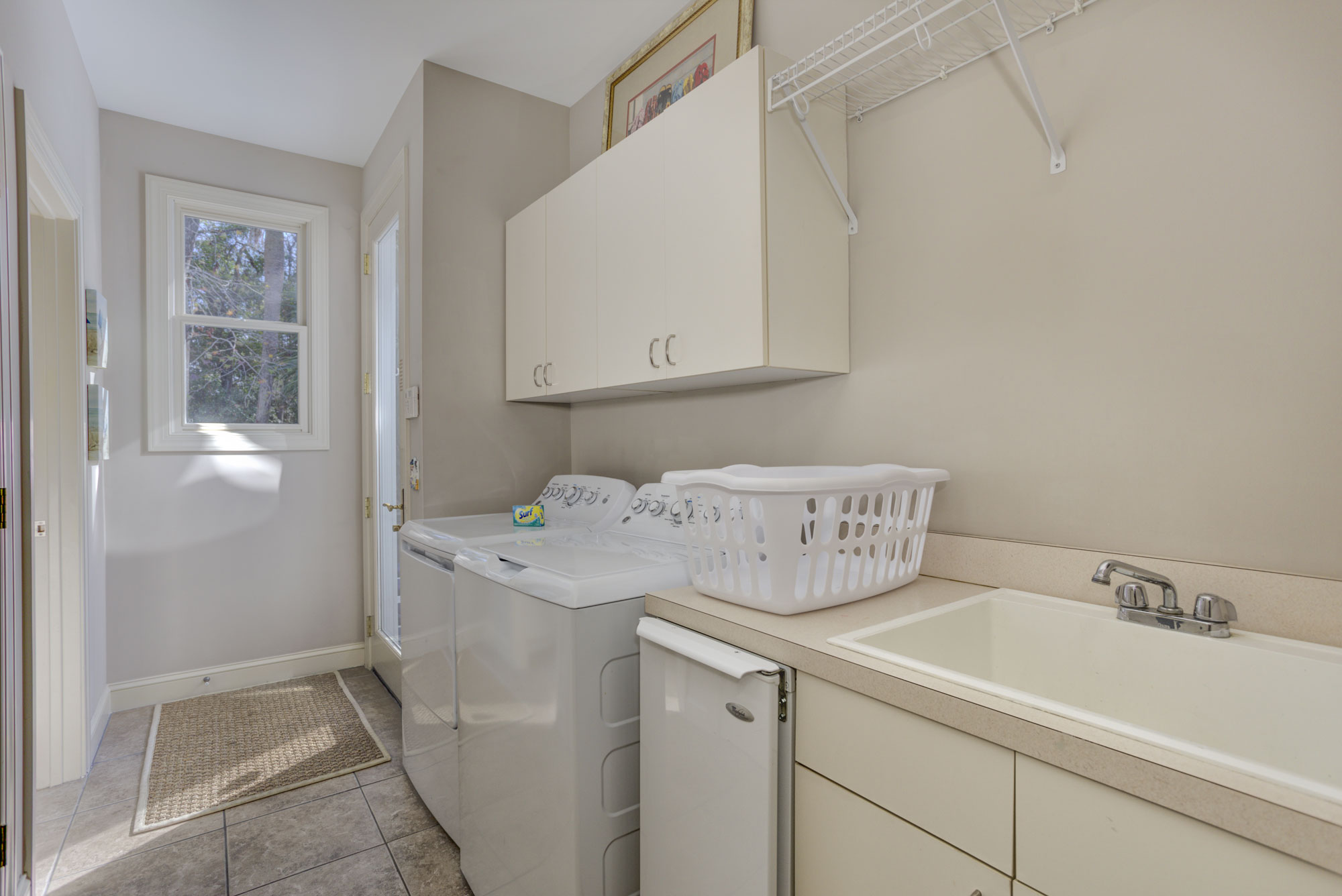 Laundry Room with UC Ice Maker