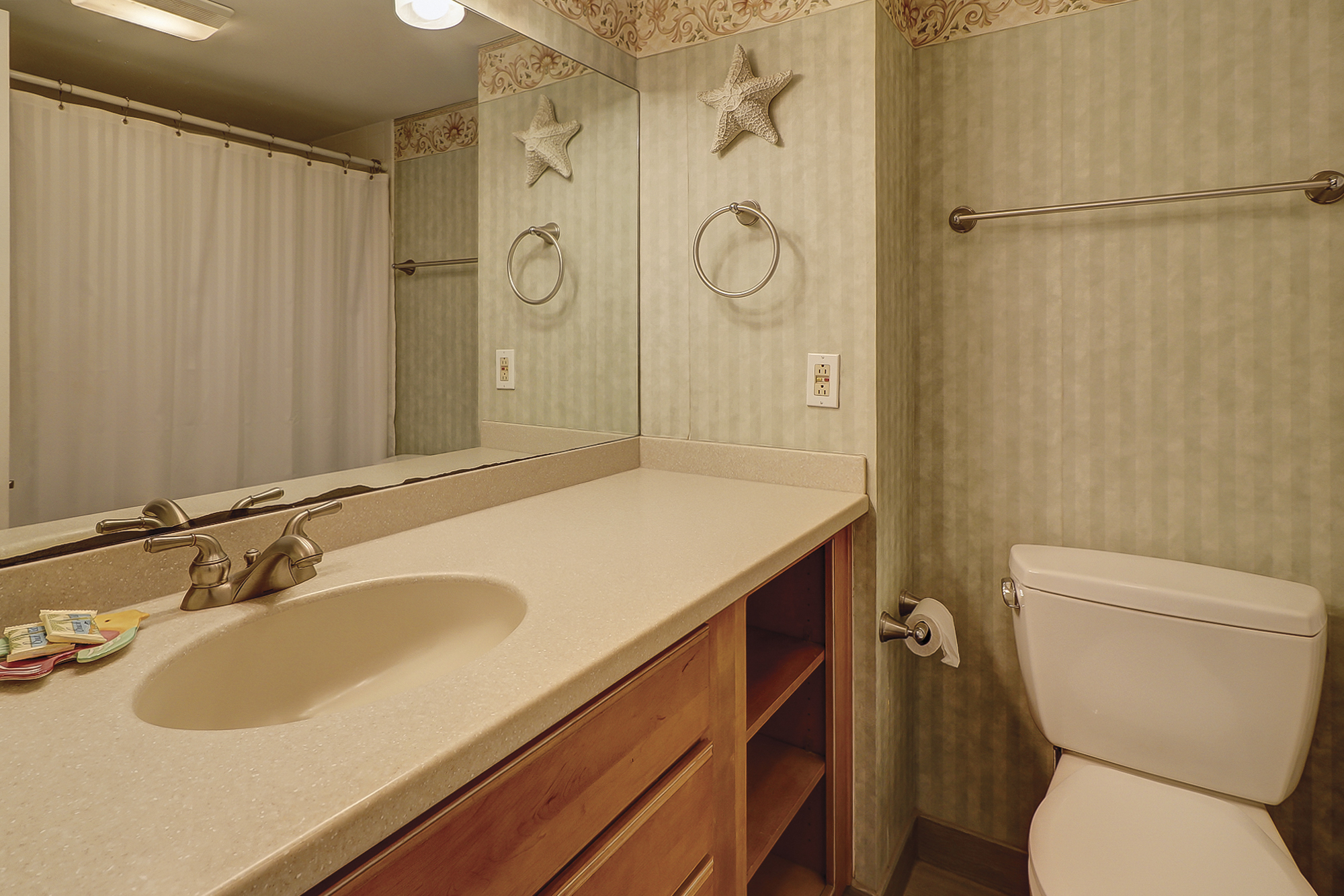 Bedroom 2 Hall Bath