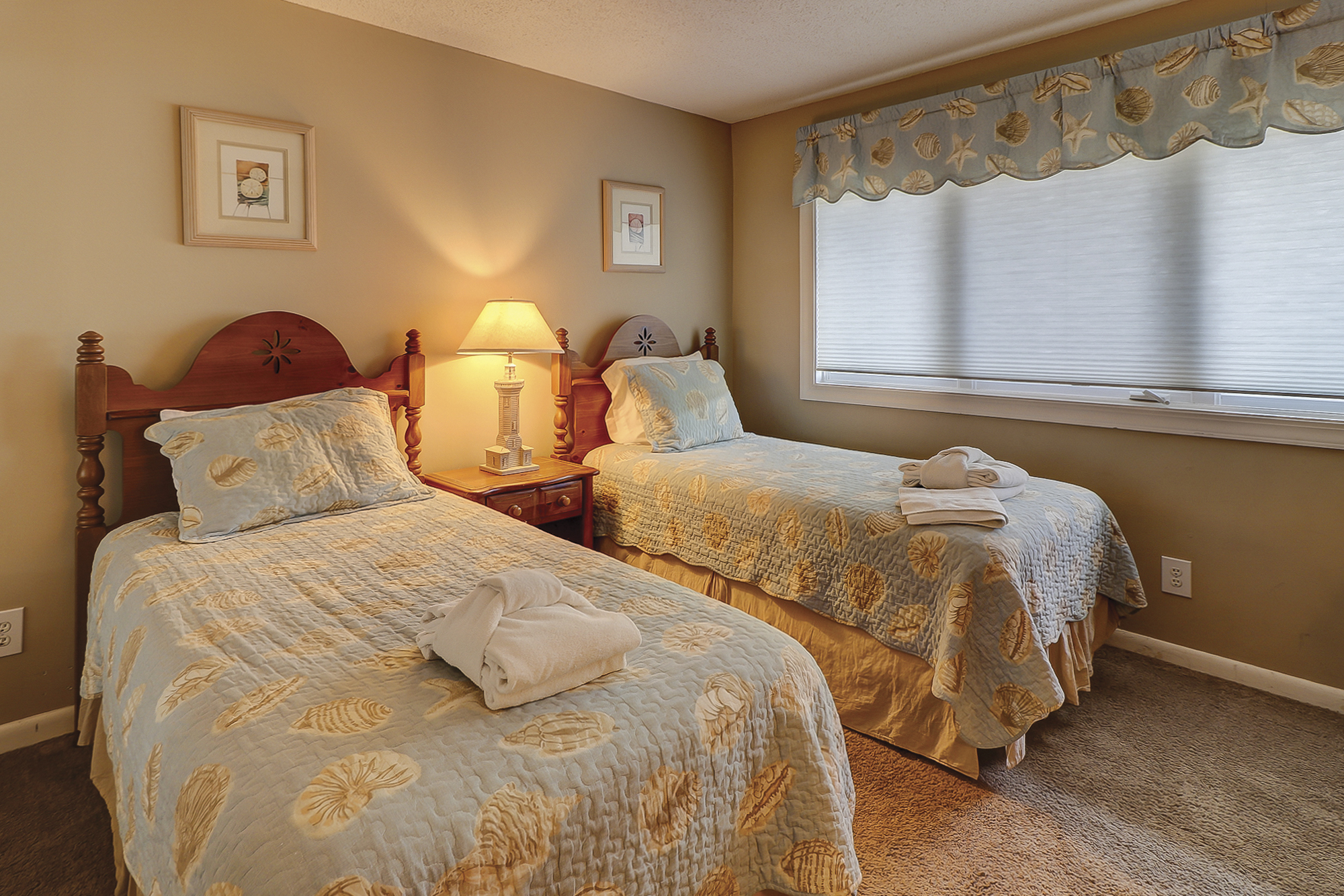 Bedroom 2 with Twin beds, Flat Screen TV & Hall Bath