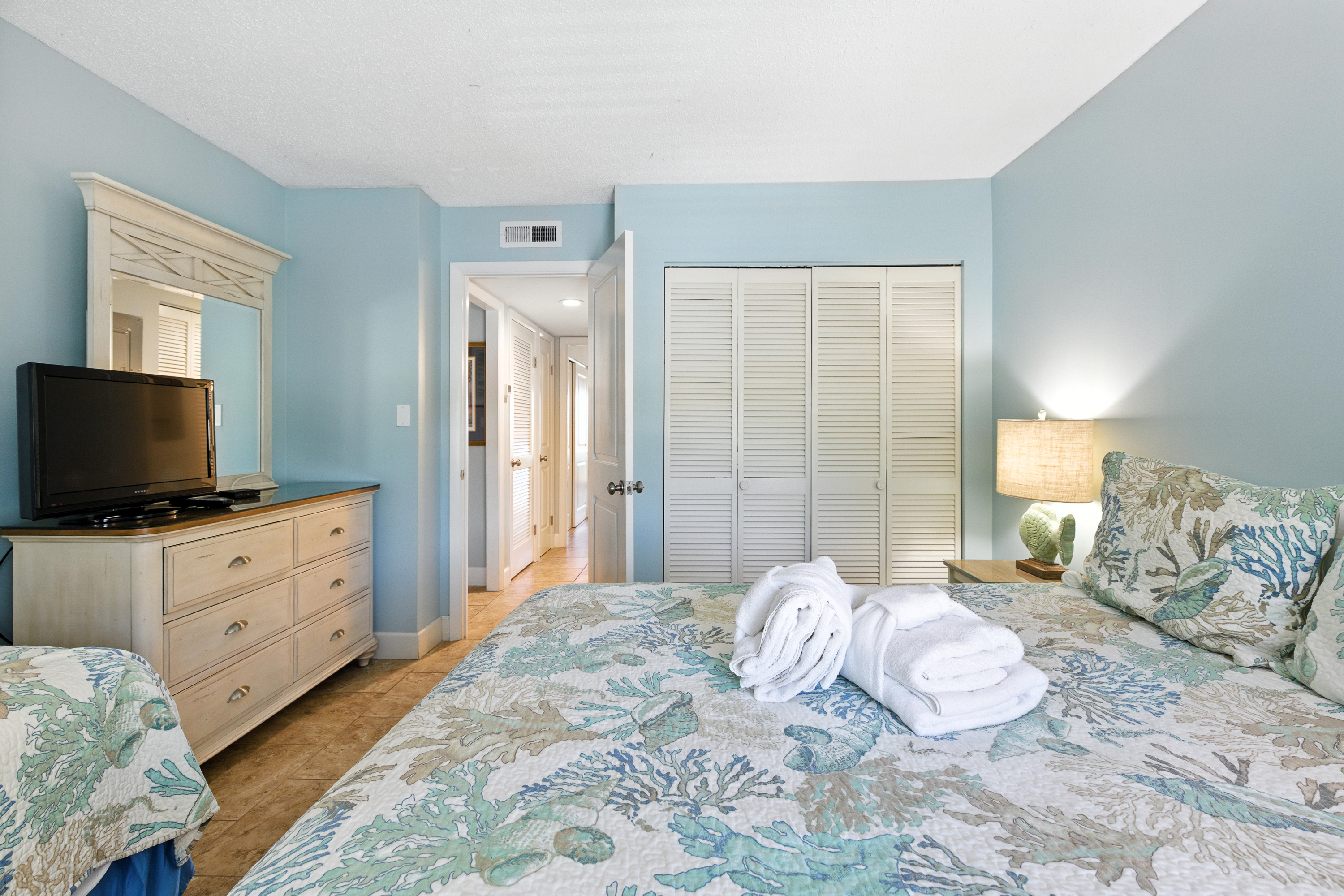 Bedroom 2 with Queen & Twin bed and Flat Screen TV
