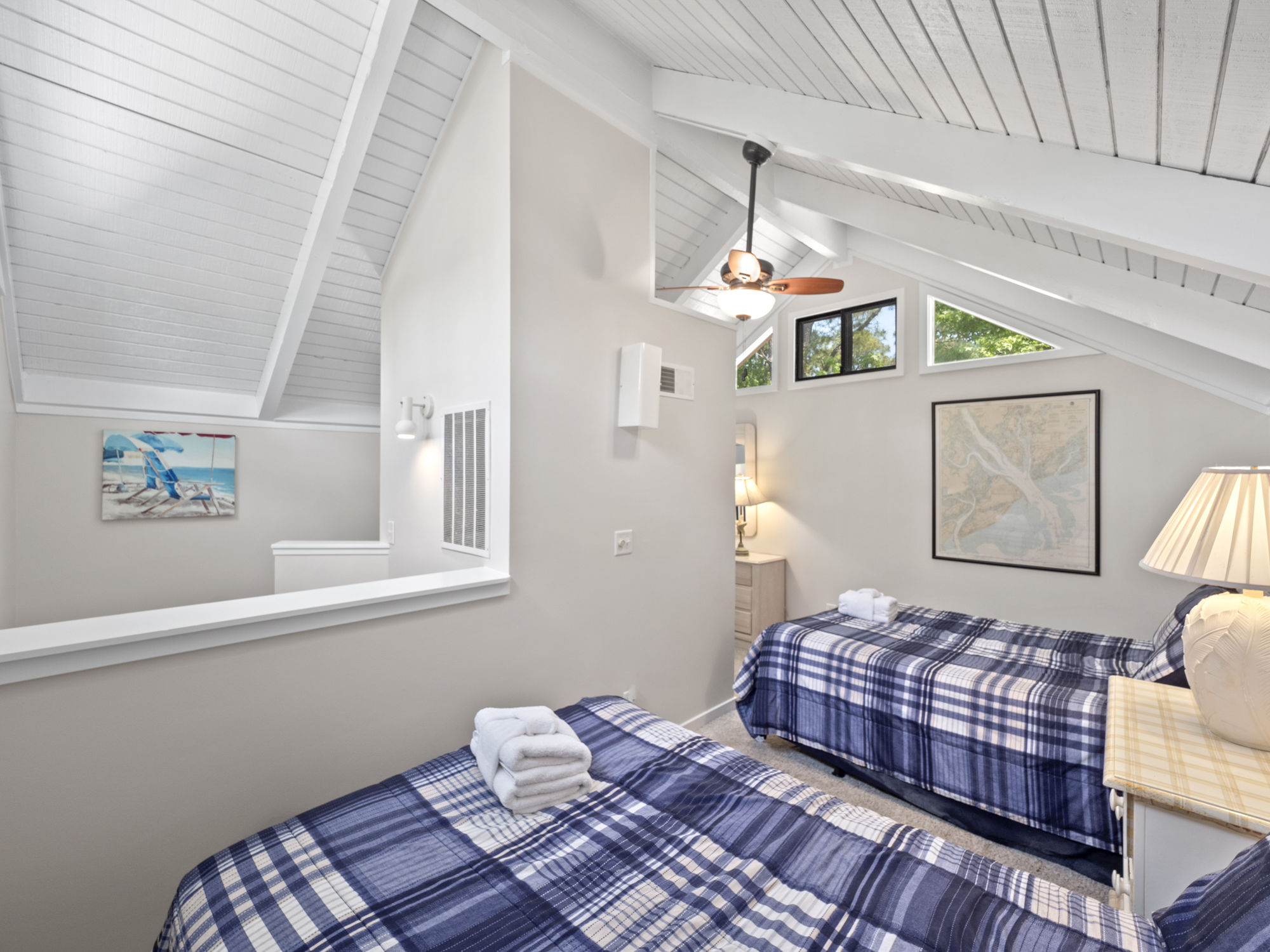 Loft bedroom with Queen and Full beds