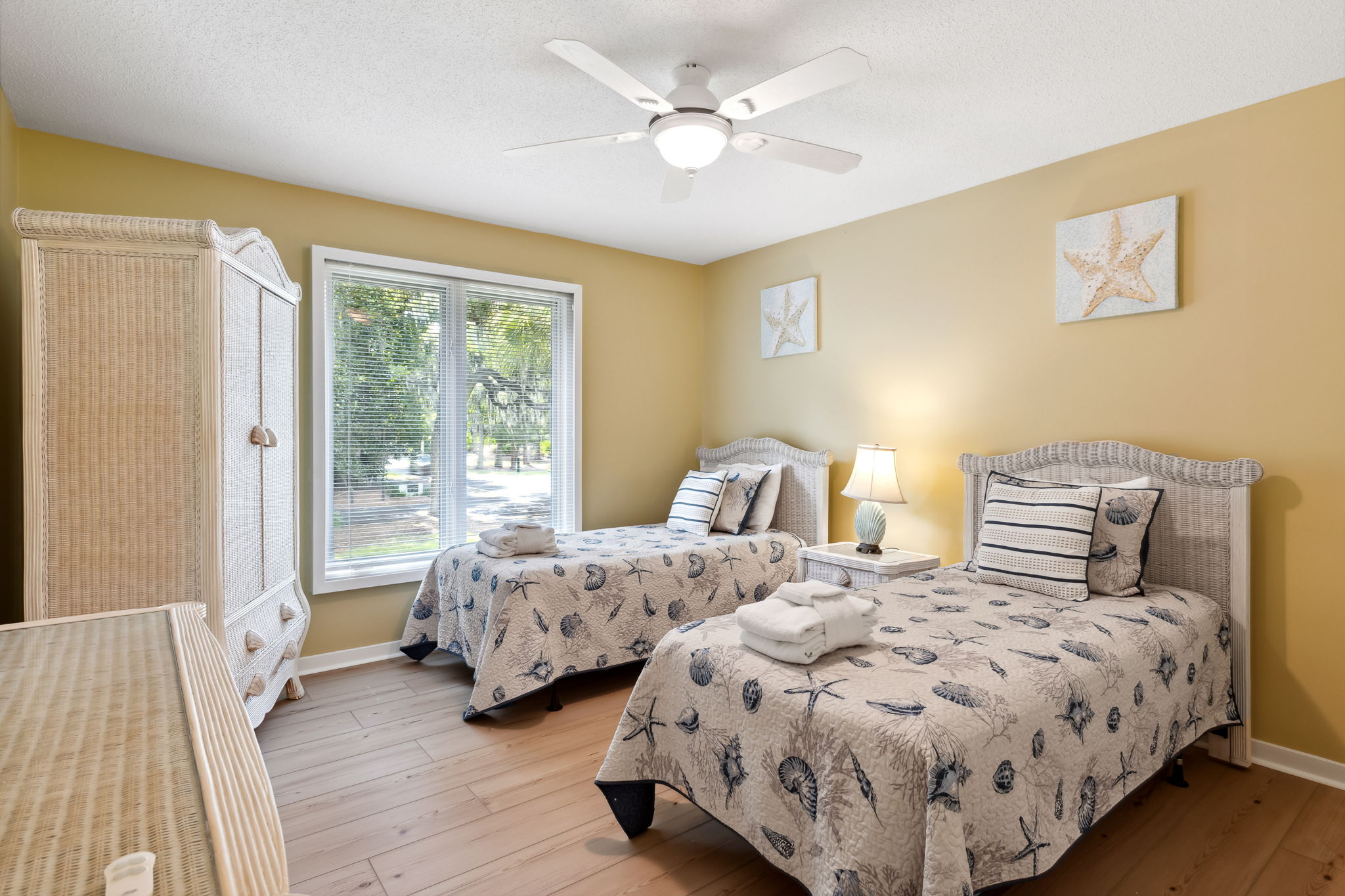Bedroom 3 with two Twins, Flat Screen TV, and a Shared Bath
