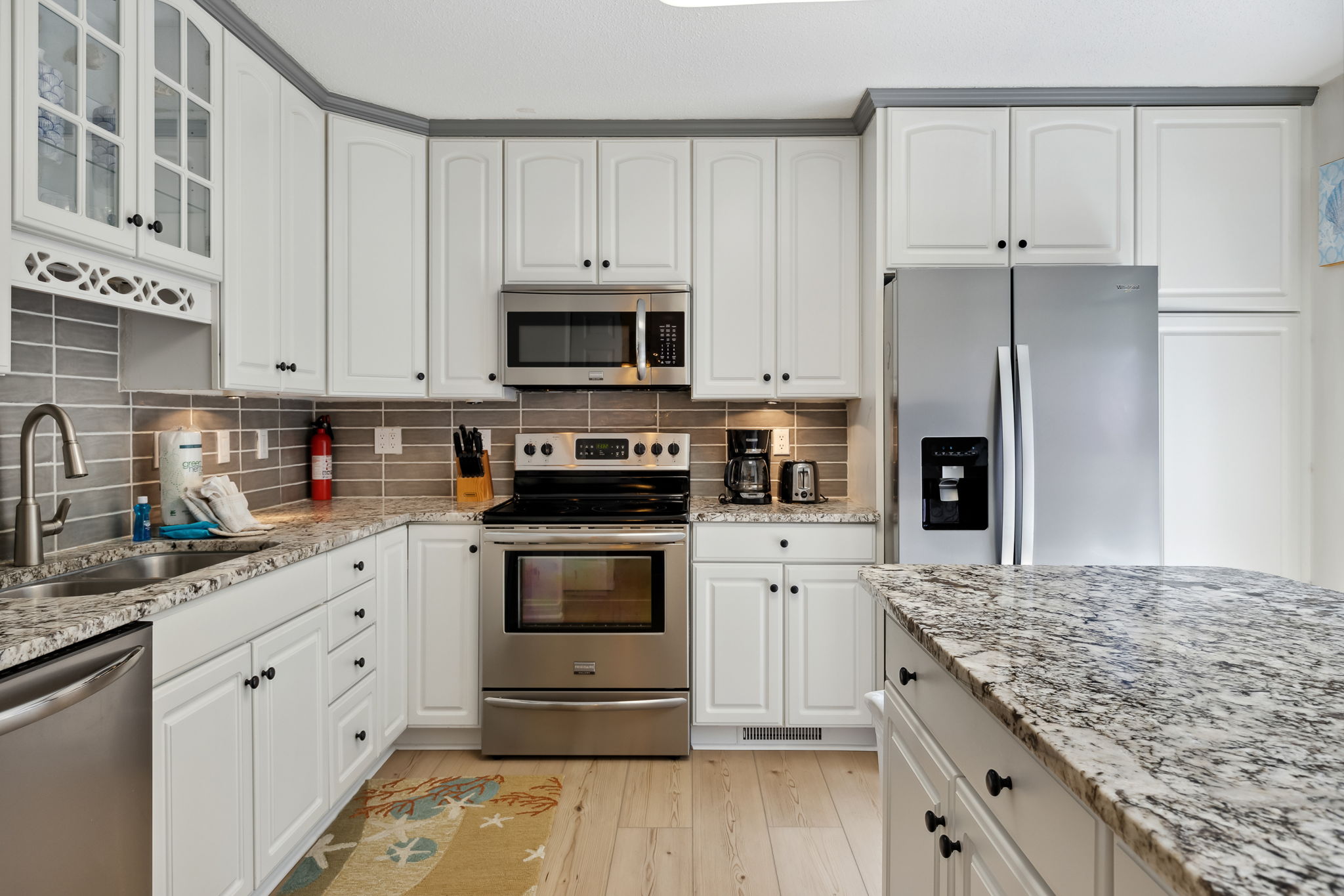 Full Kitchen