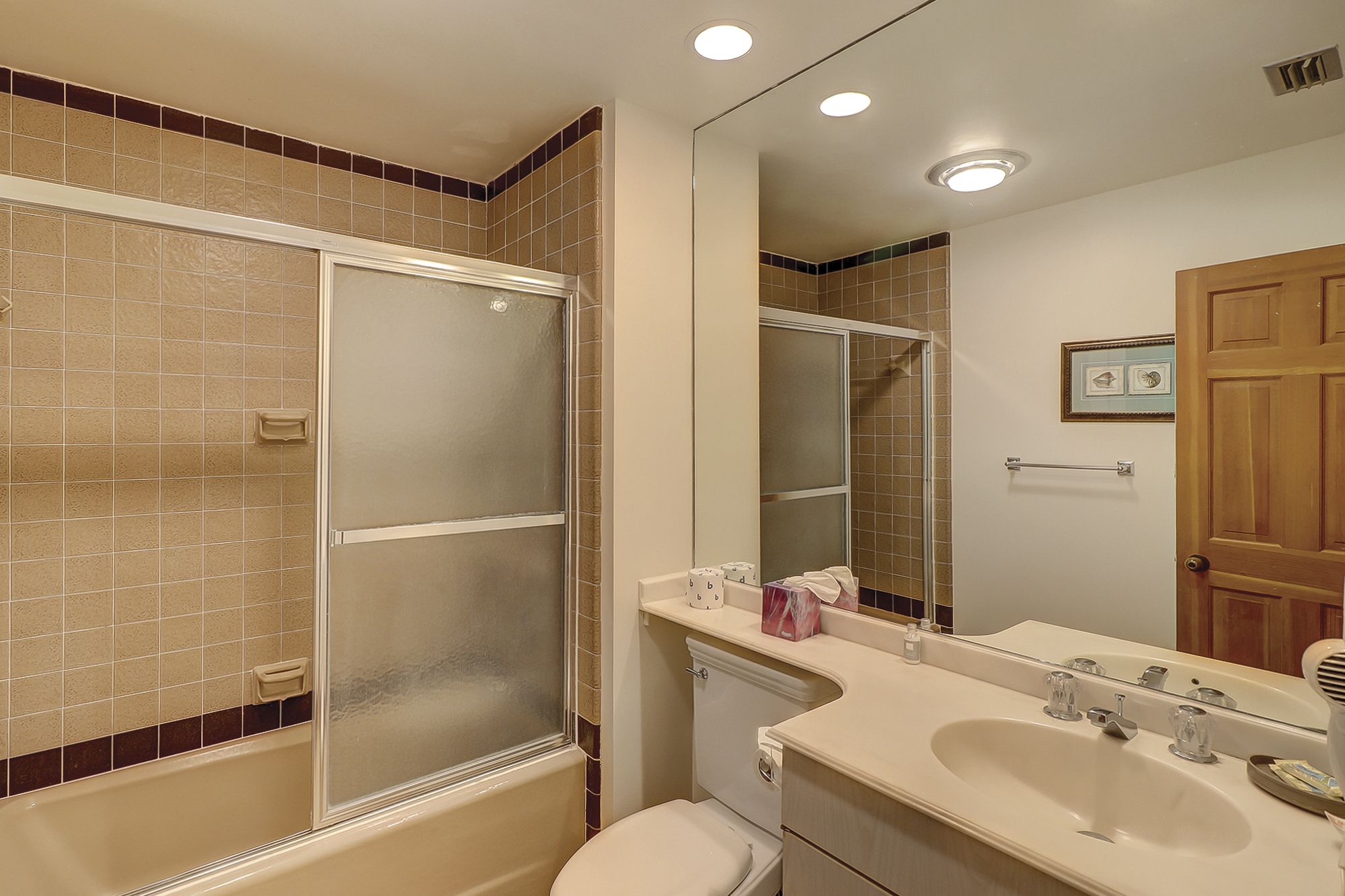 Bedroom 2 Private Bath with Tub/Shower Combo