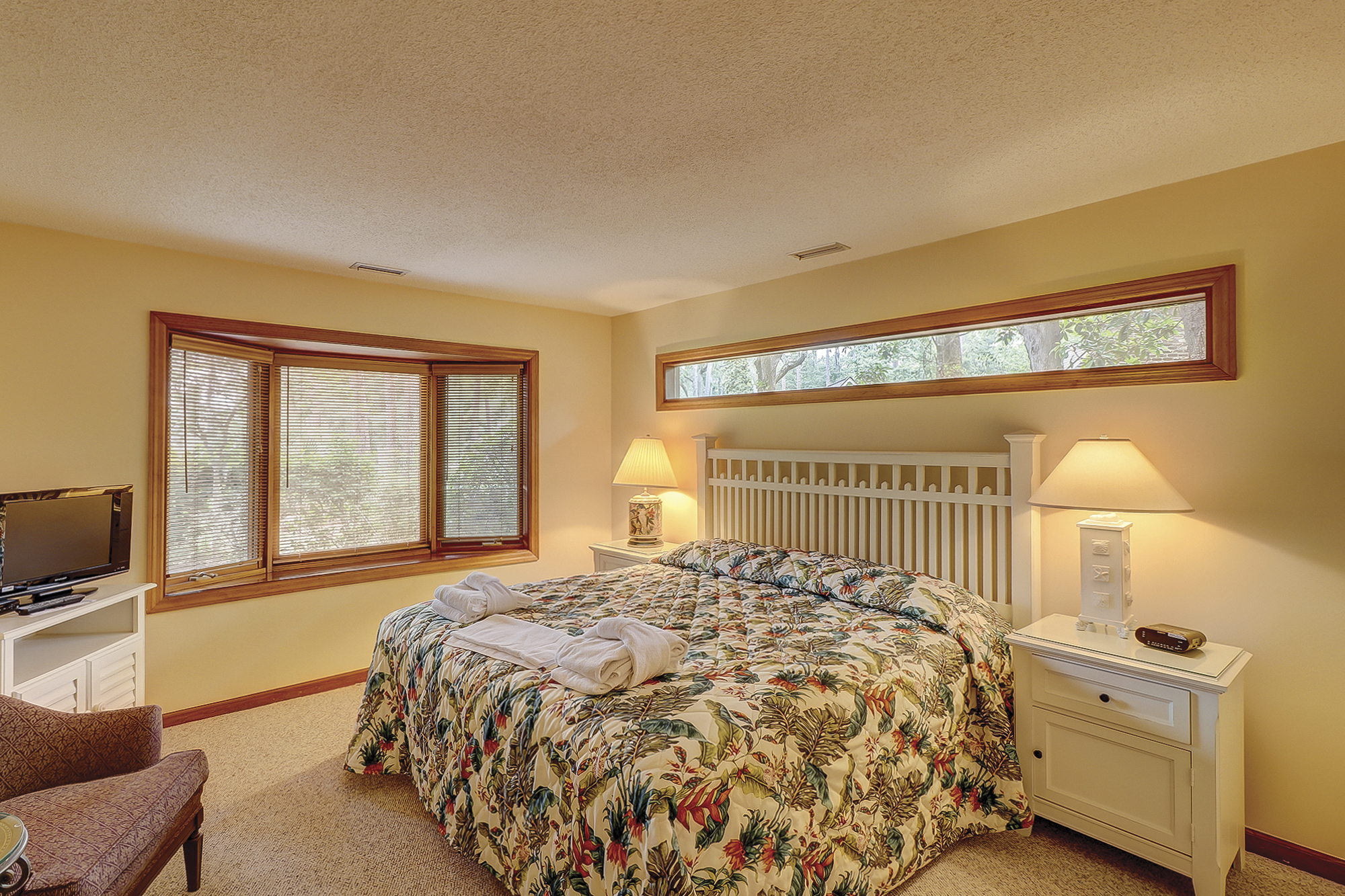 Bedroom 2 with King bed, Flat Screen TV & Private Bath