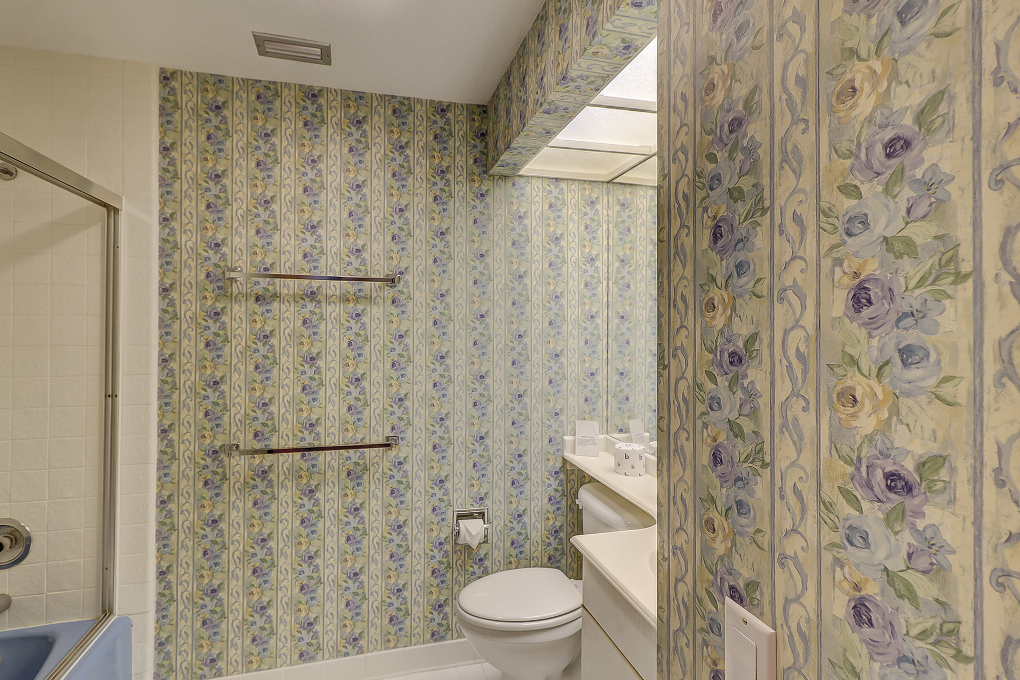 Bedroom 3 Private Bath with Tub/Shower combo