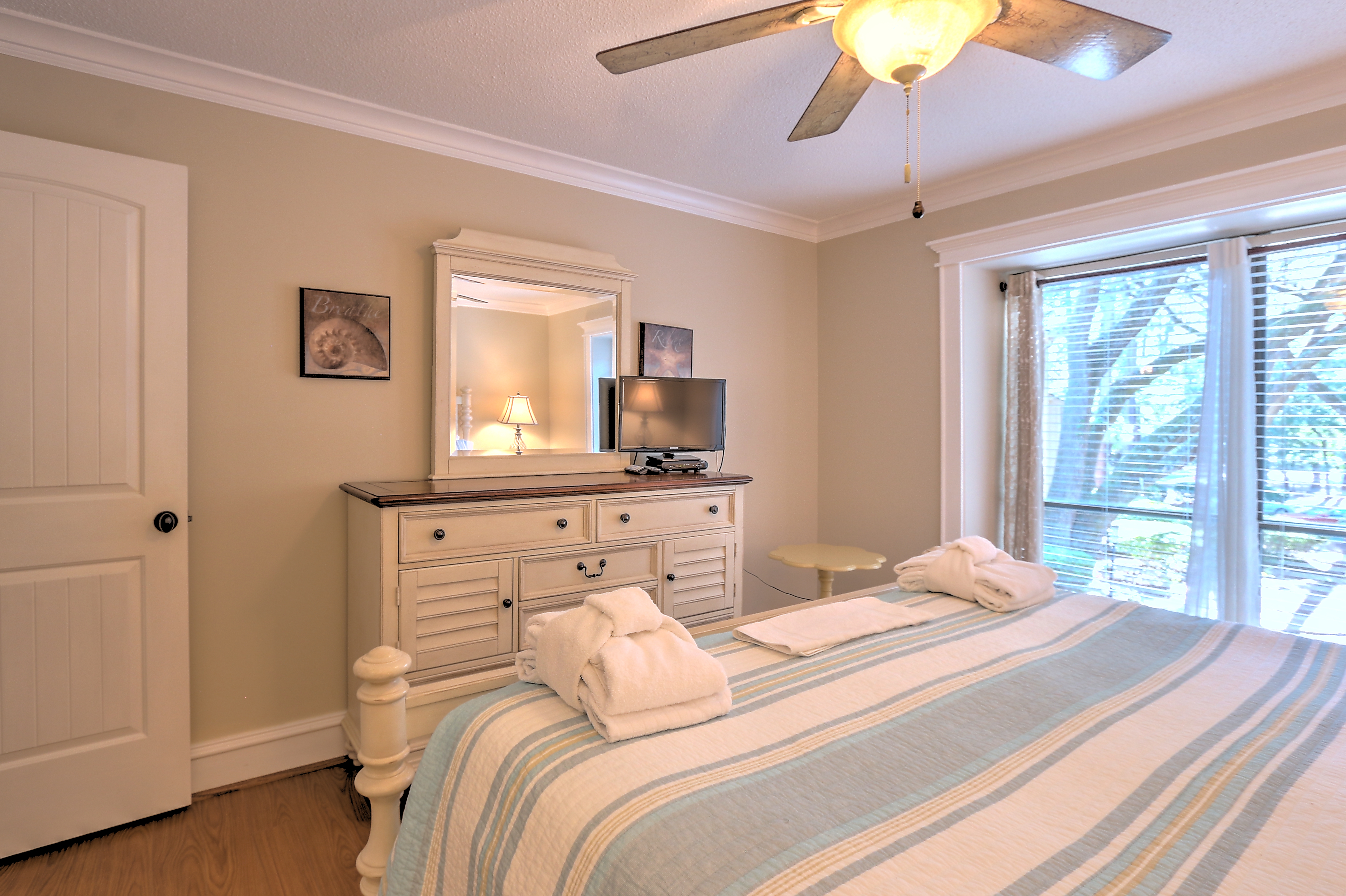 Master Bedroom with King bed, Flat Screen TV & Private Bath