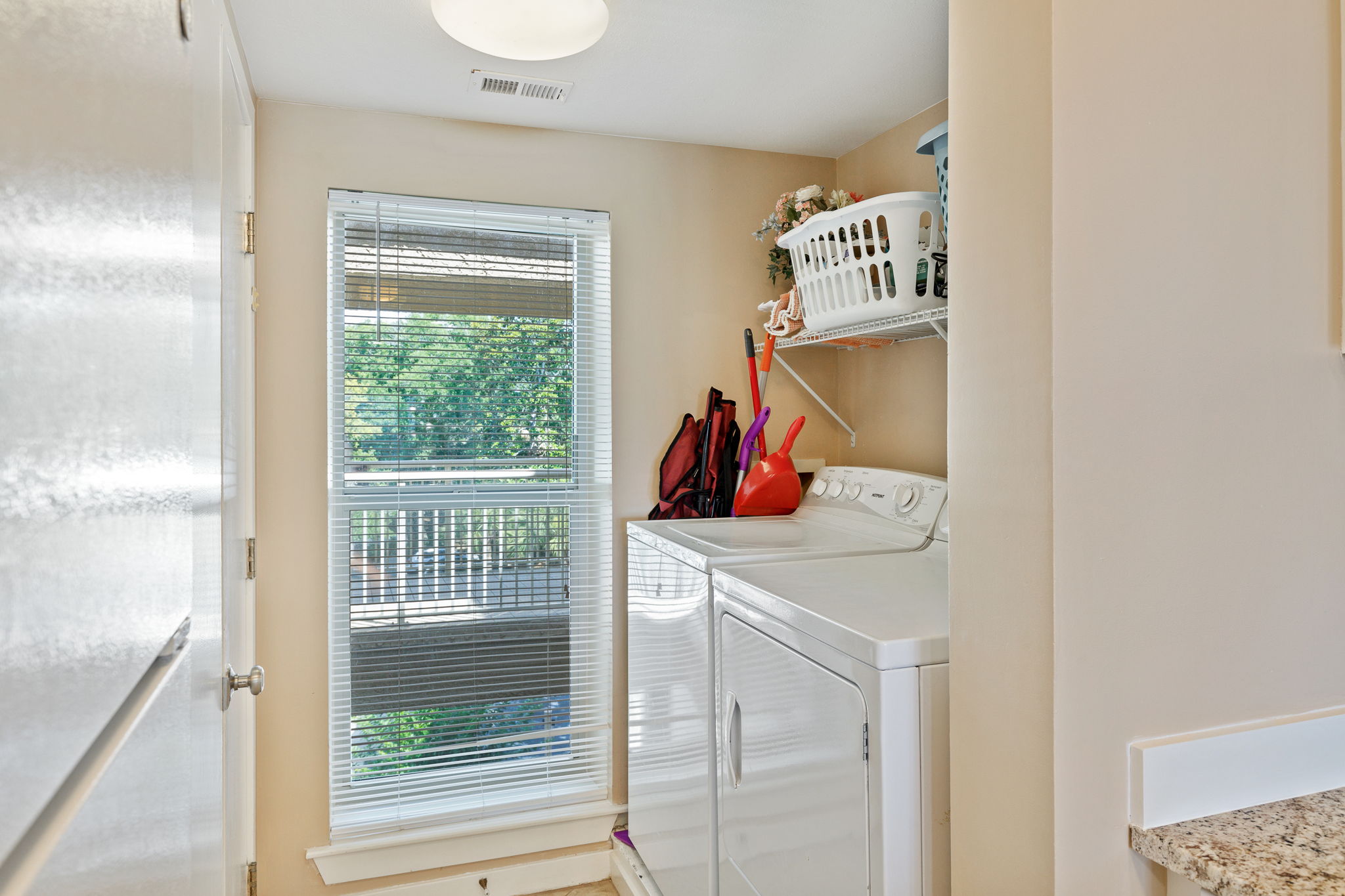 Full Laundry off Kitchen