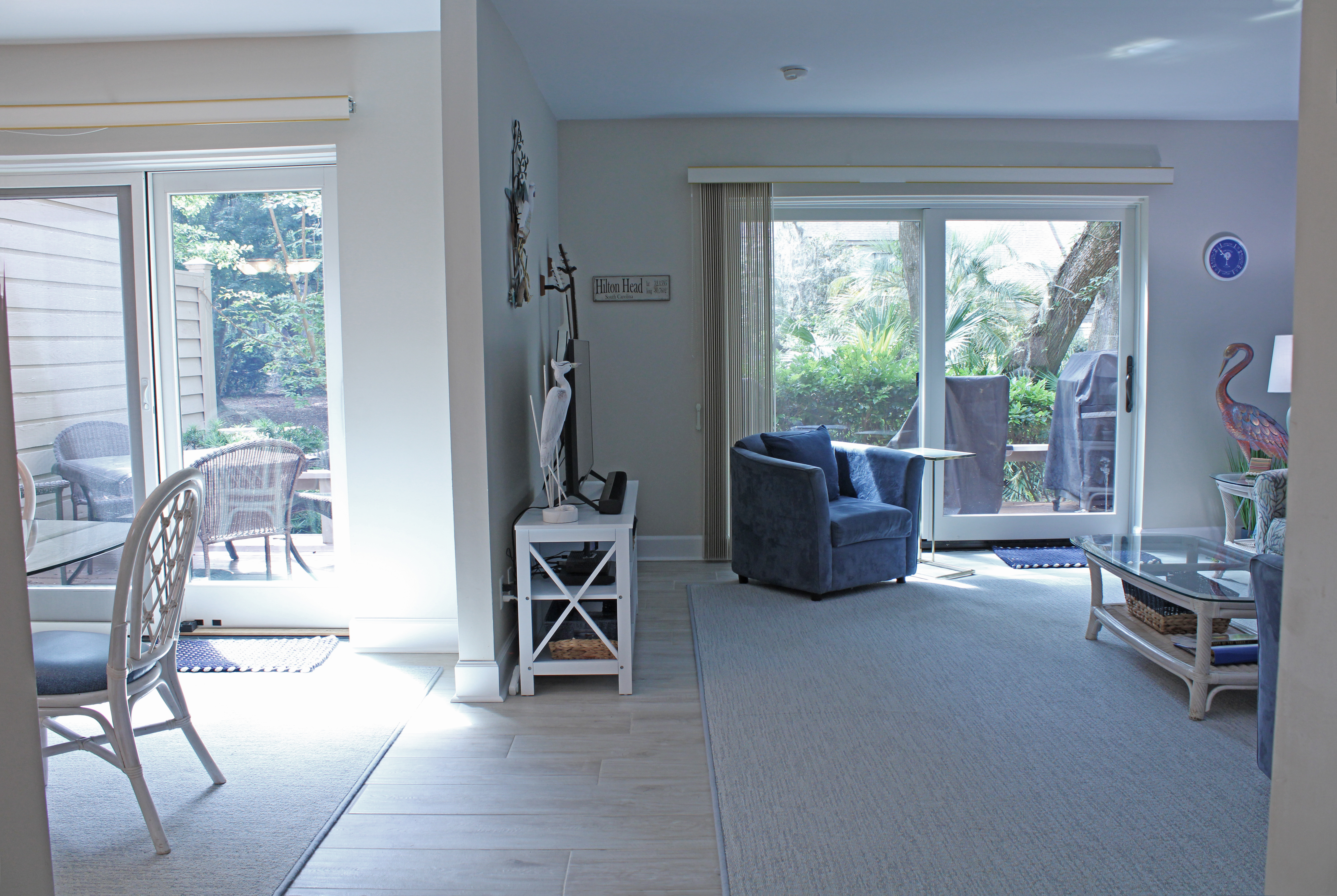 Open floor living and dining areas