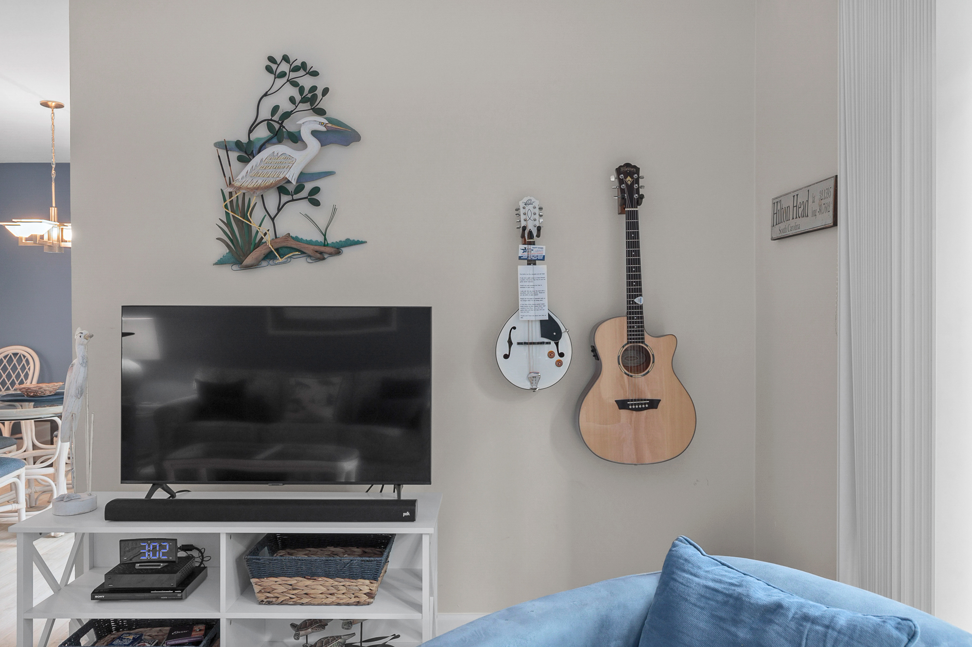 Living Room with Flat Screen TV