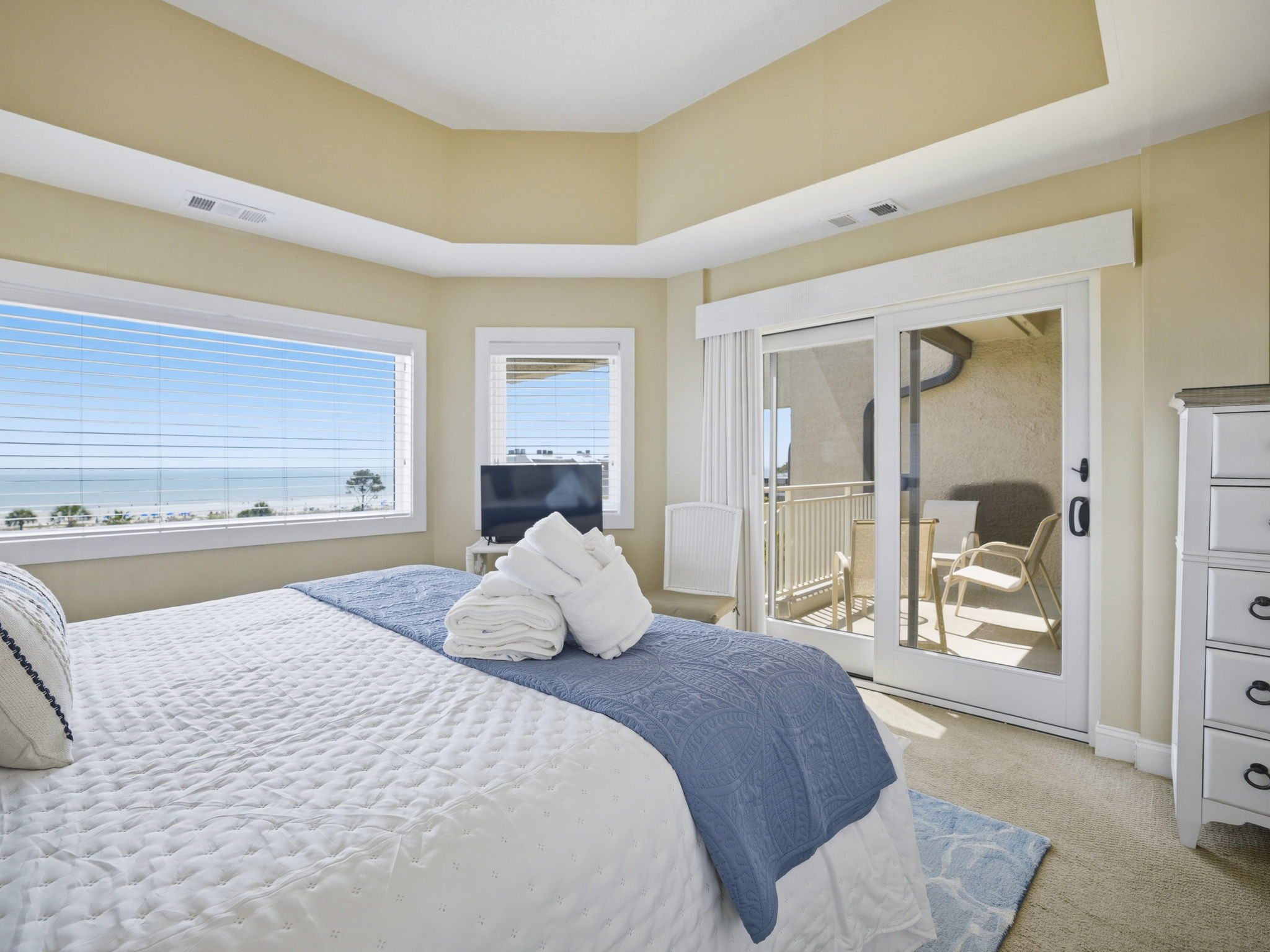 532 Shorewood