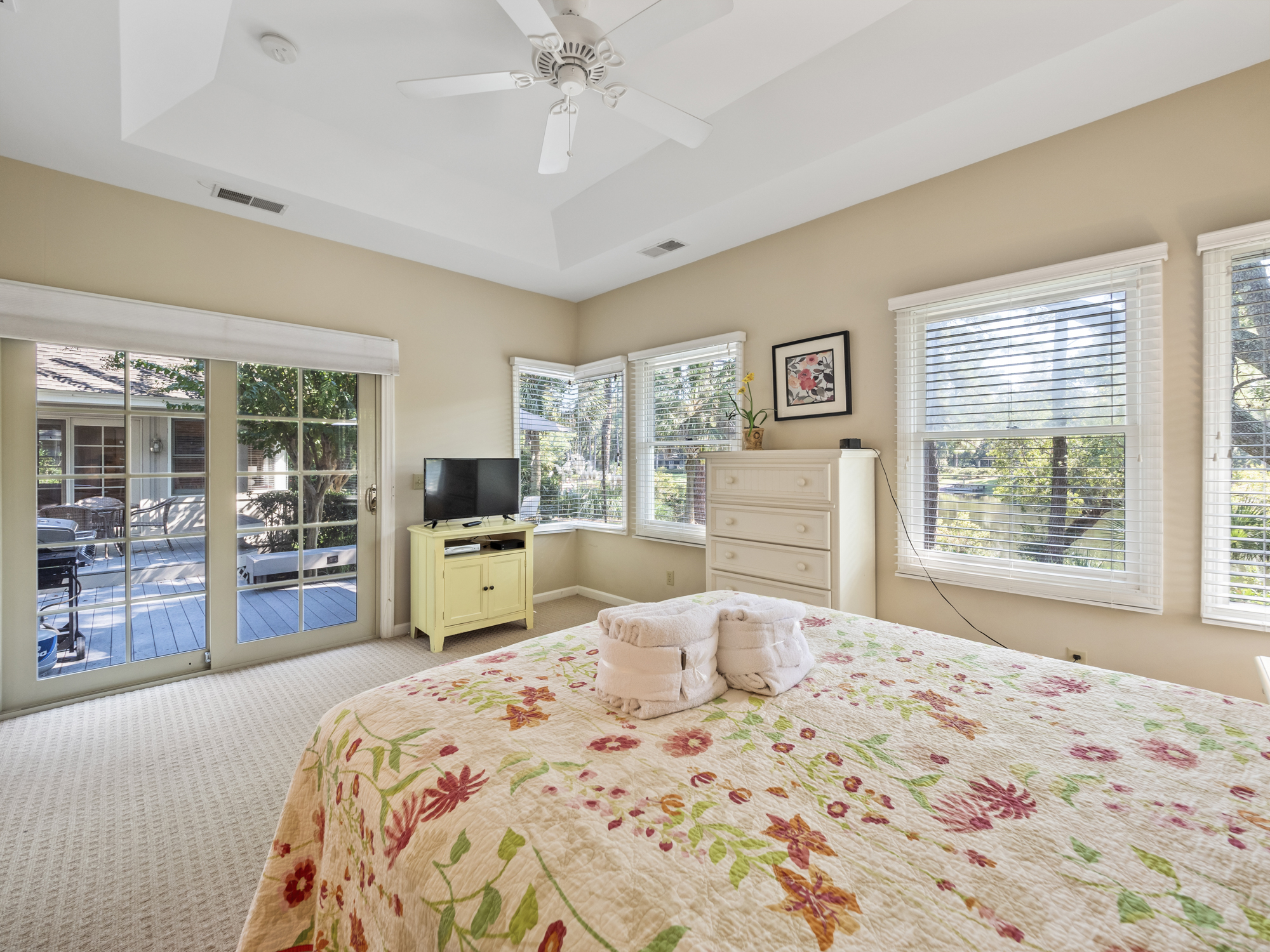 70 Full Sweep- 2nd Bedroom