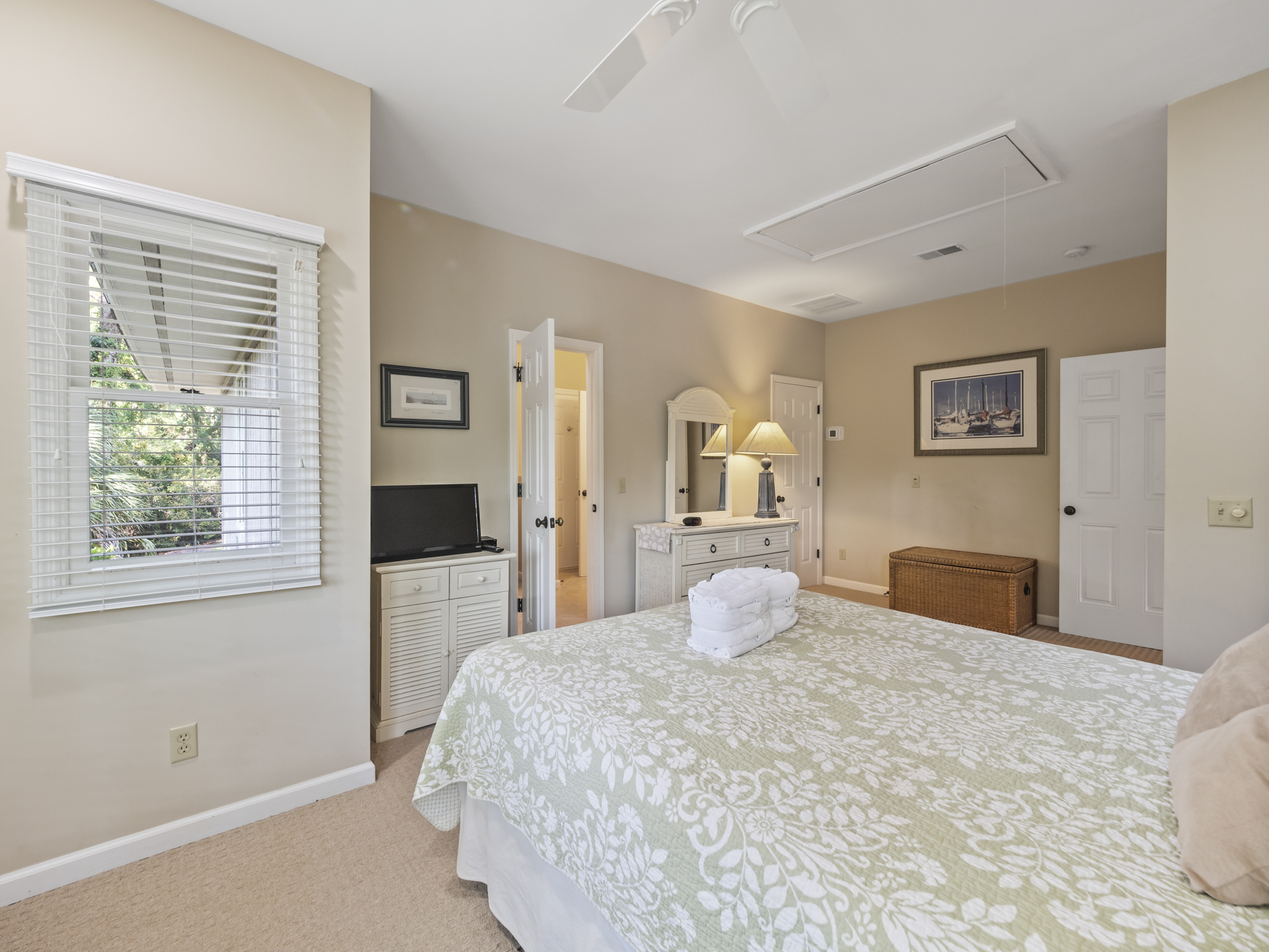 70 Full Sweep- 3rd Bedroom