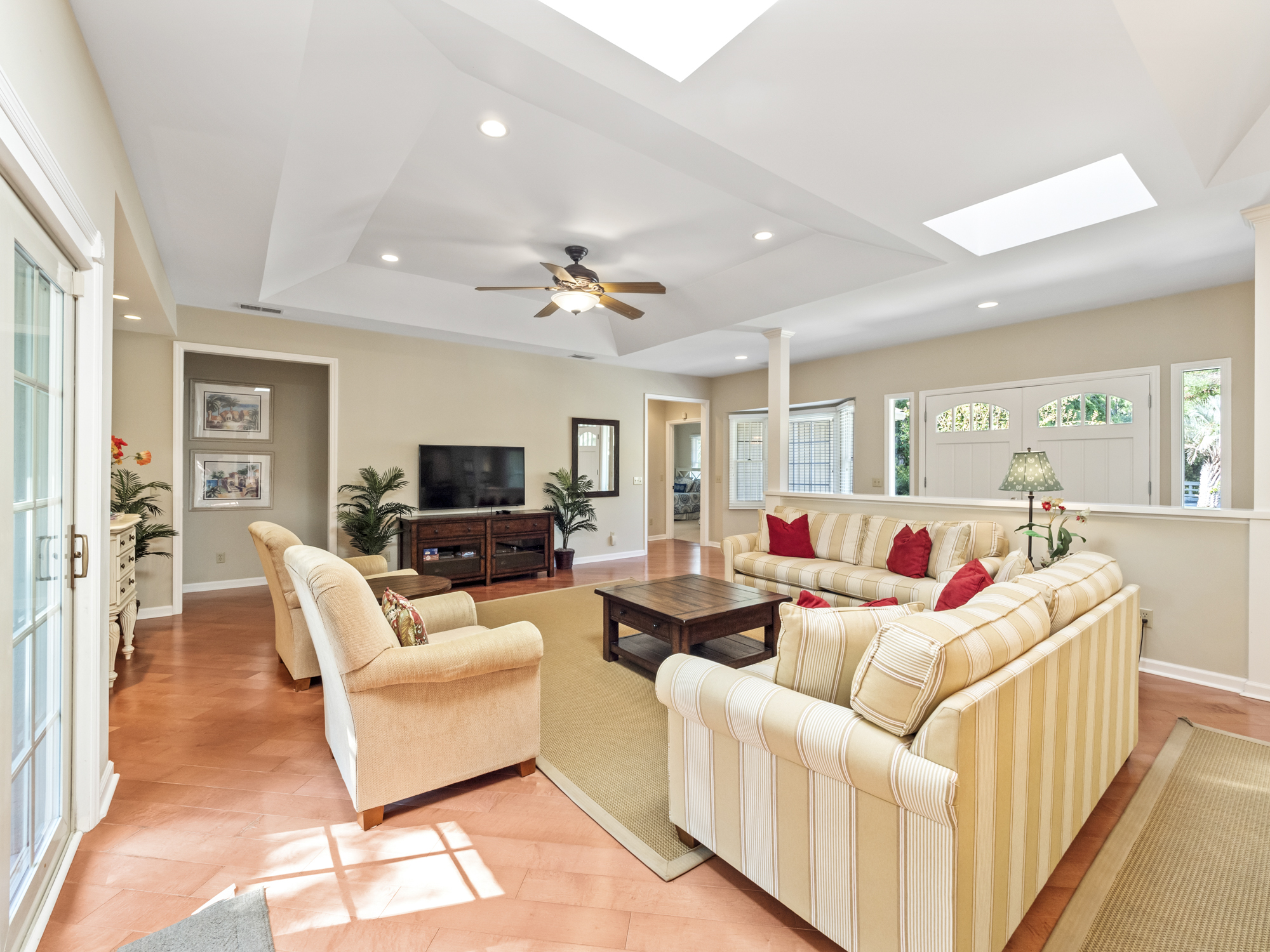 70 Full Sweep- Living Room