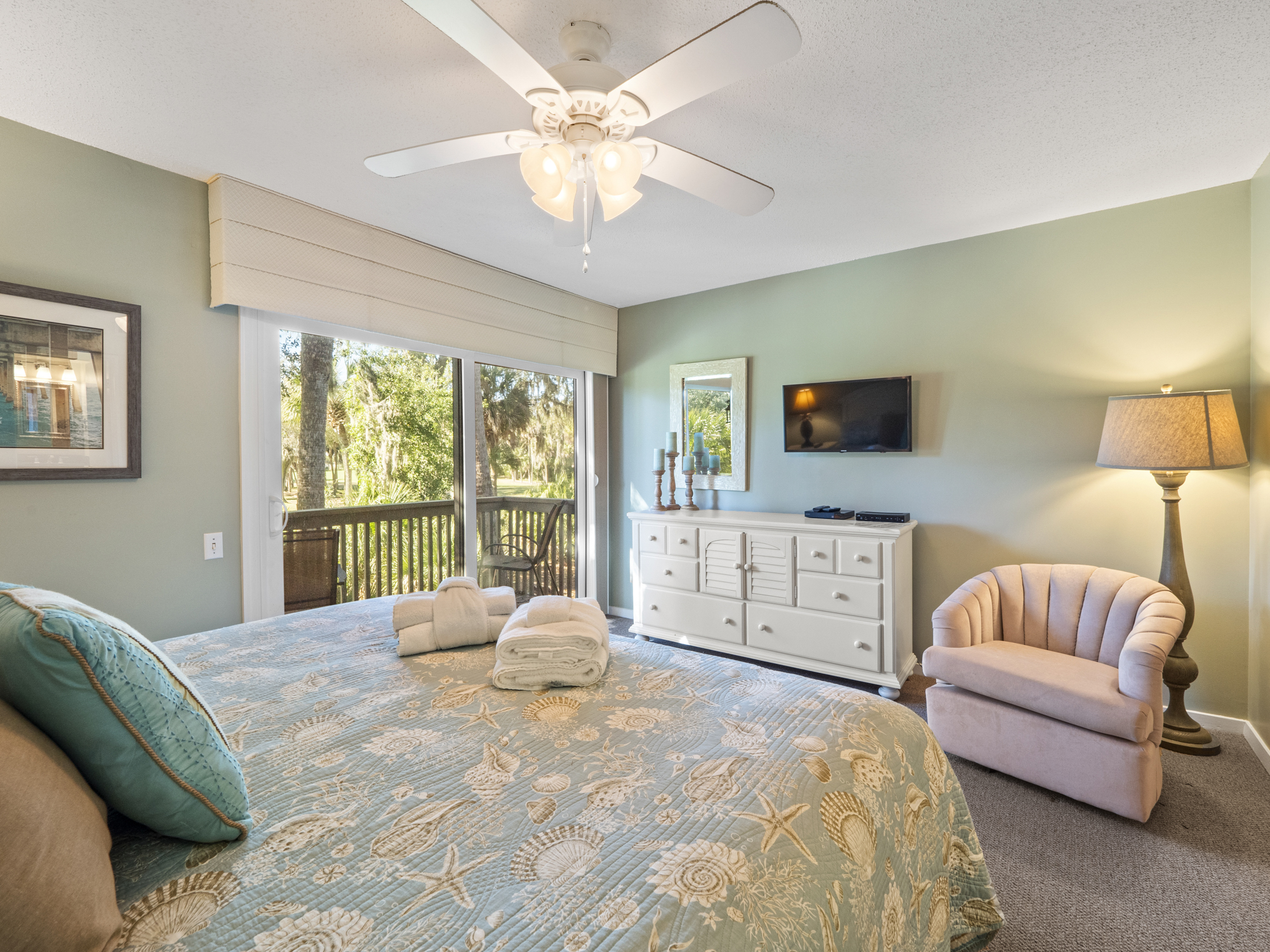 Master w/ King Bed, Flat Screen TV, Private Bath and Balcony