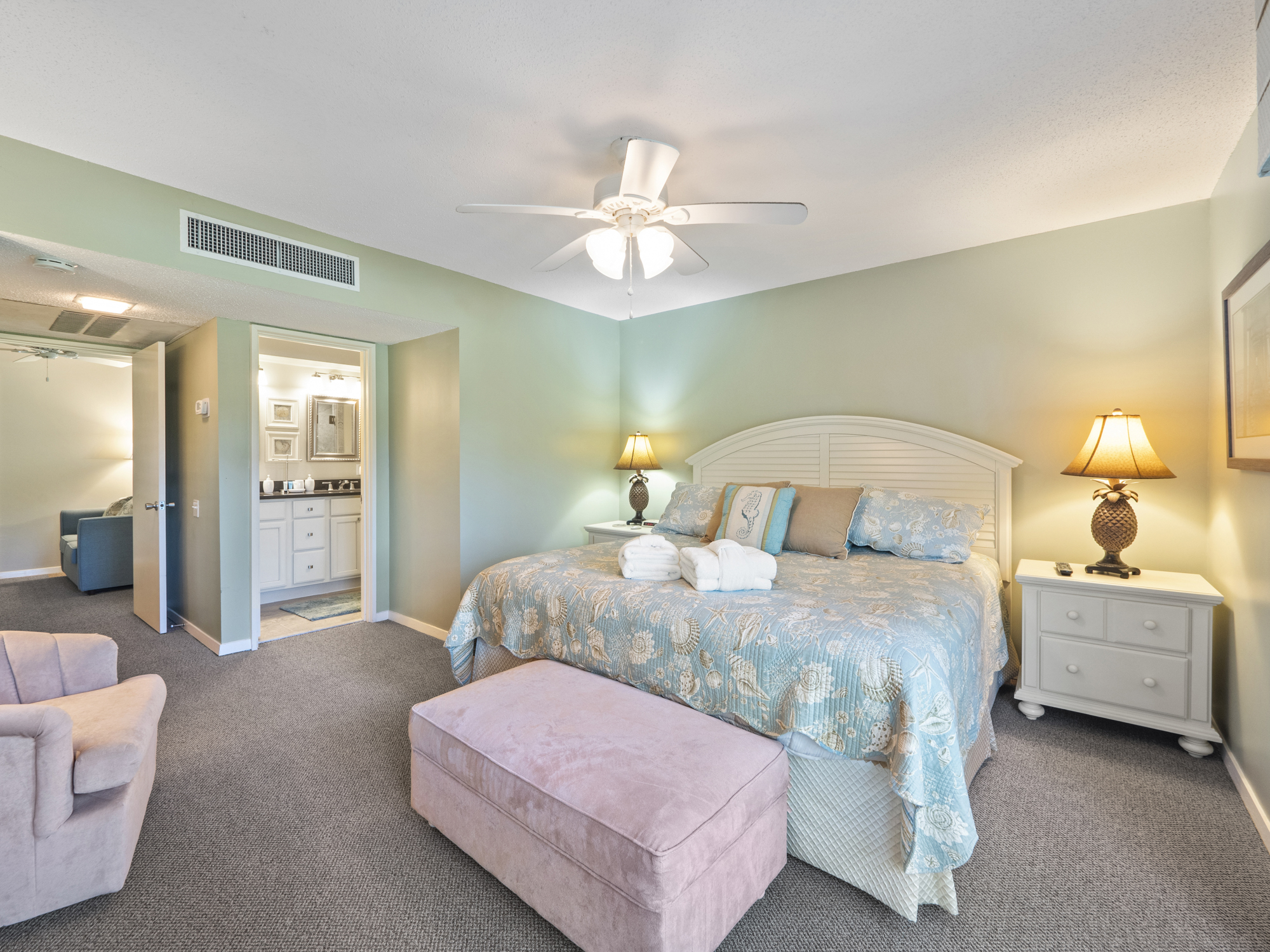 Master w/ King Bed, Flat Screen TV, Private Bath and Balcony