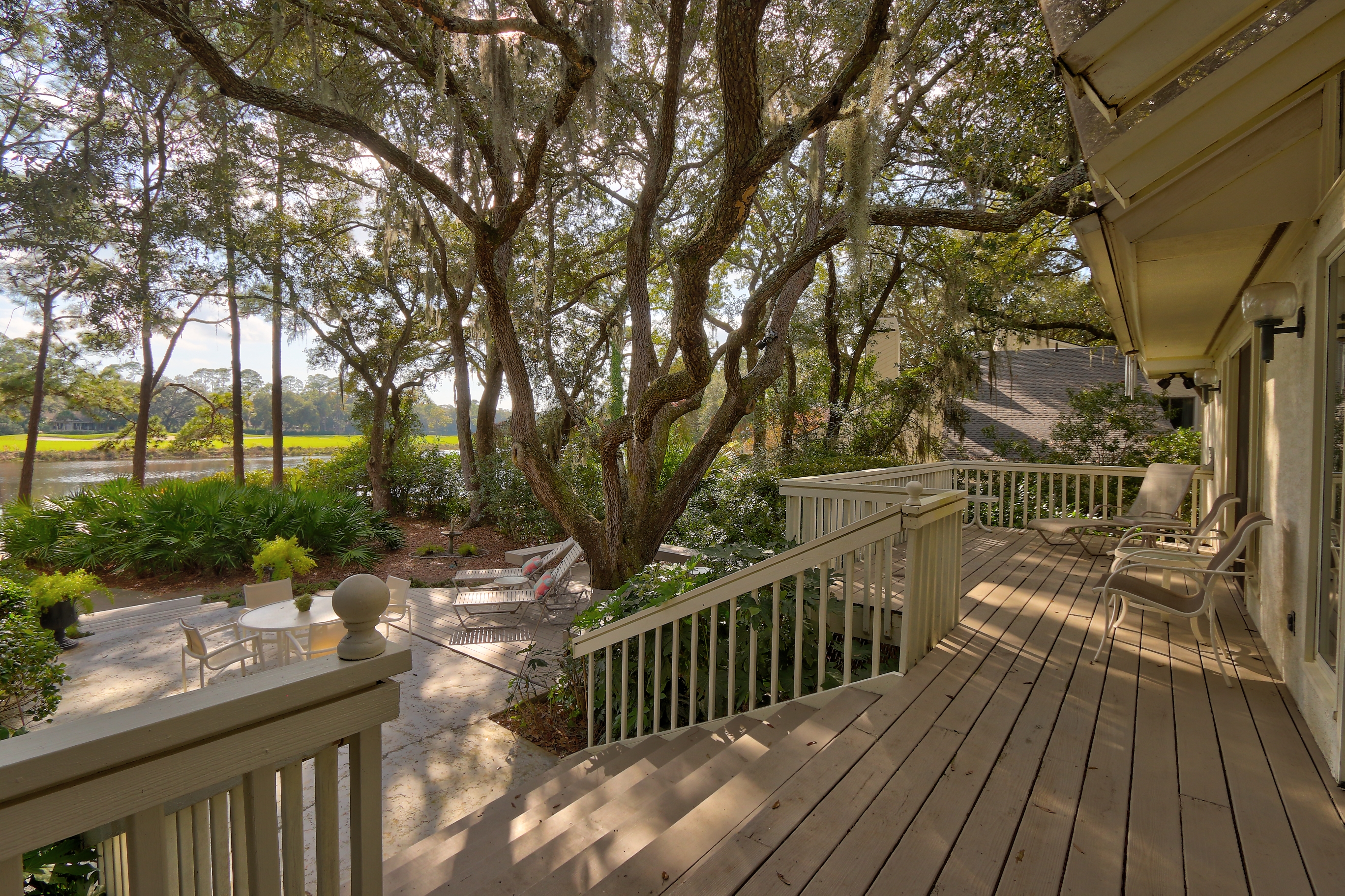 Elevated back deck