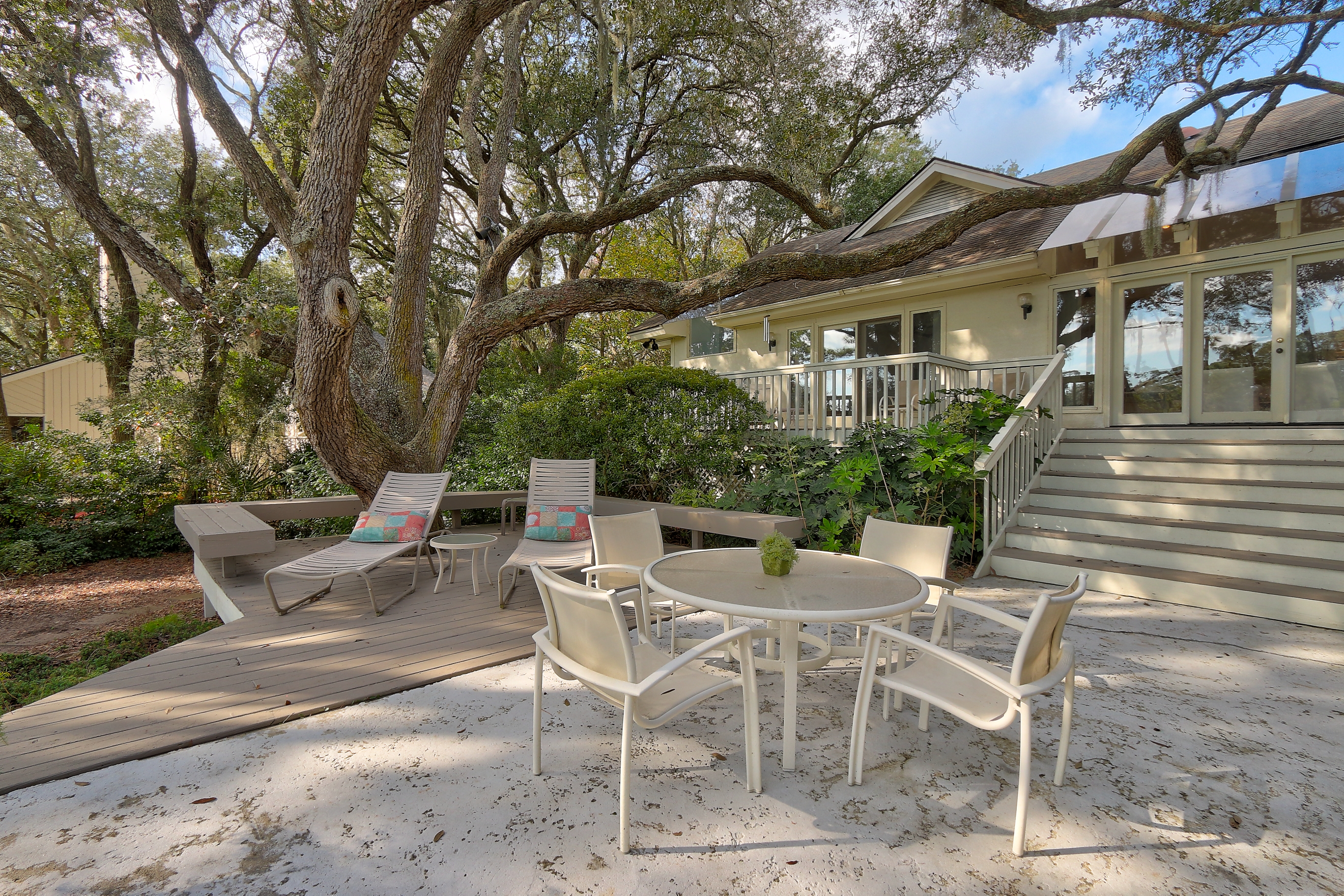 Additional outdoor seating area with wraparound bench