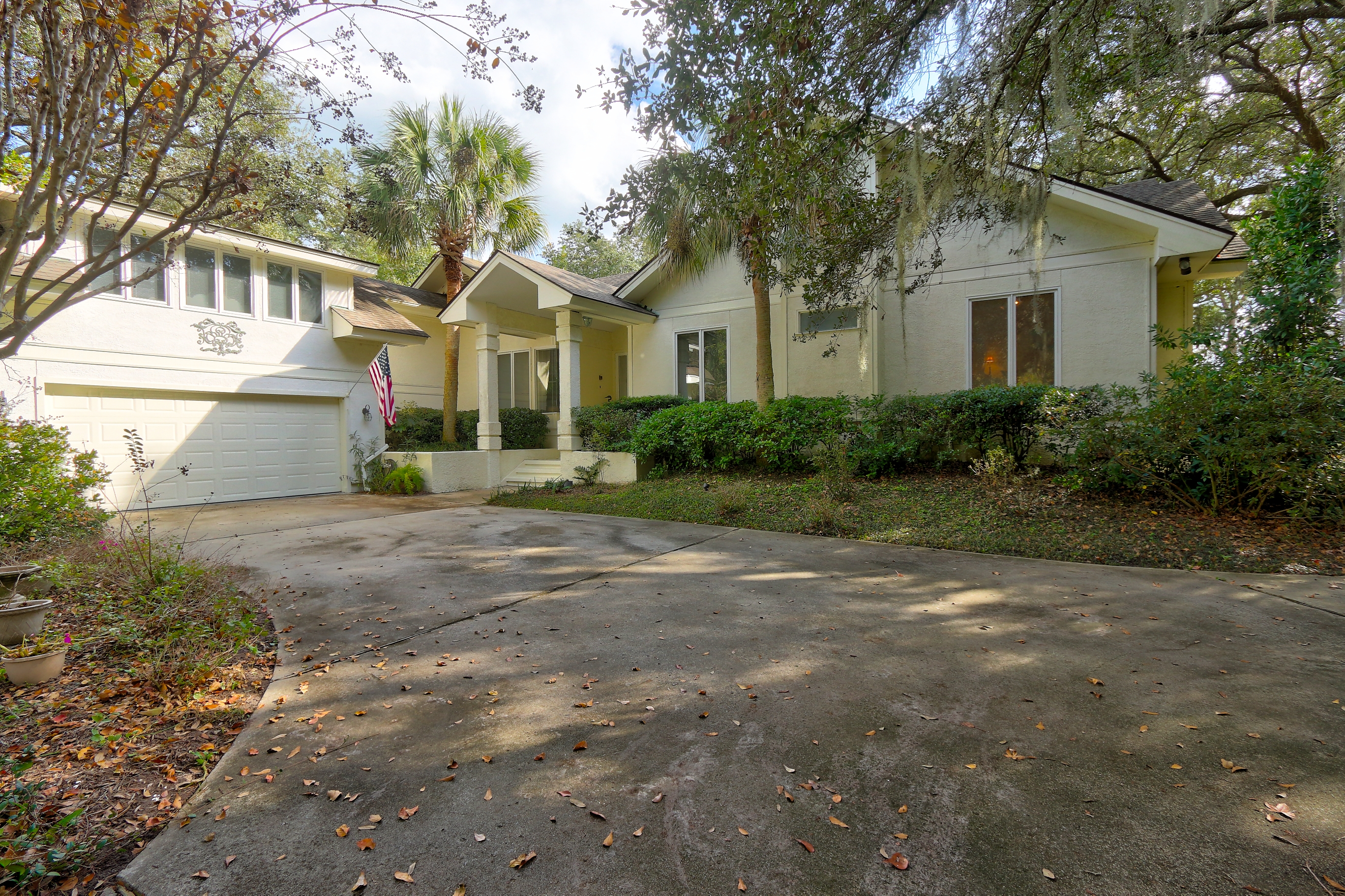 Spacious Driveway (Garage not for guest use)