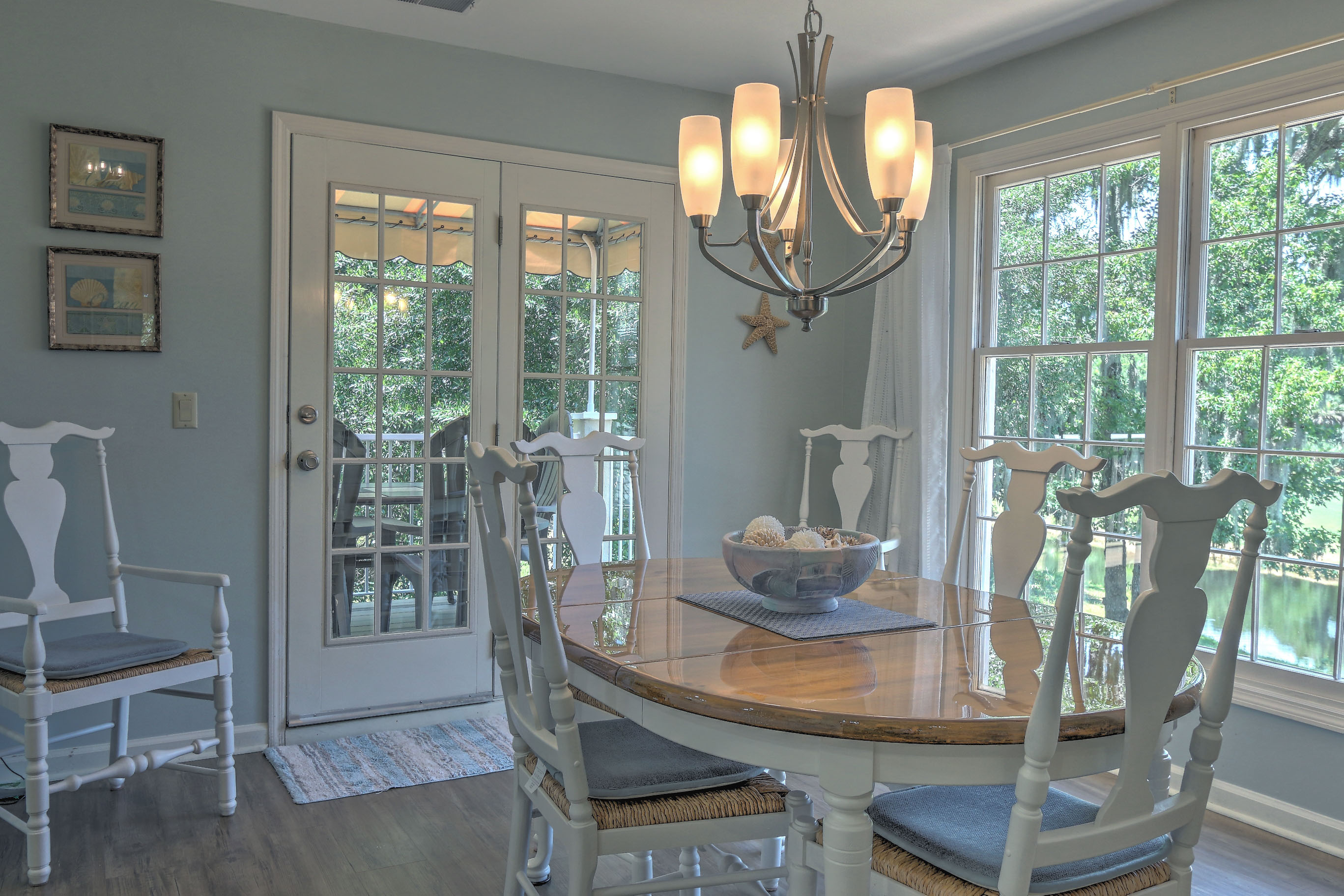 Dining Room (Seats 6) with Entry to Private Balcony