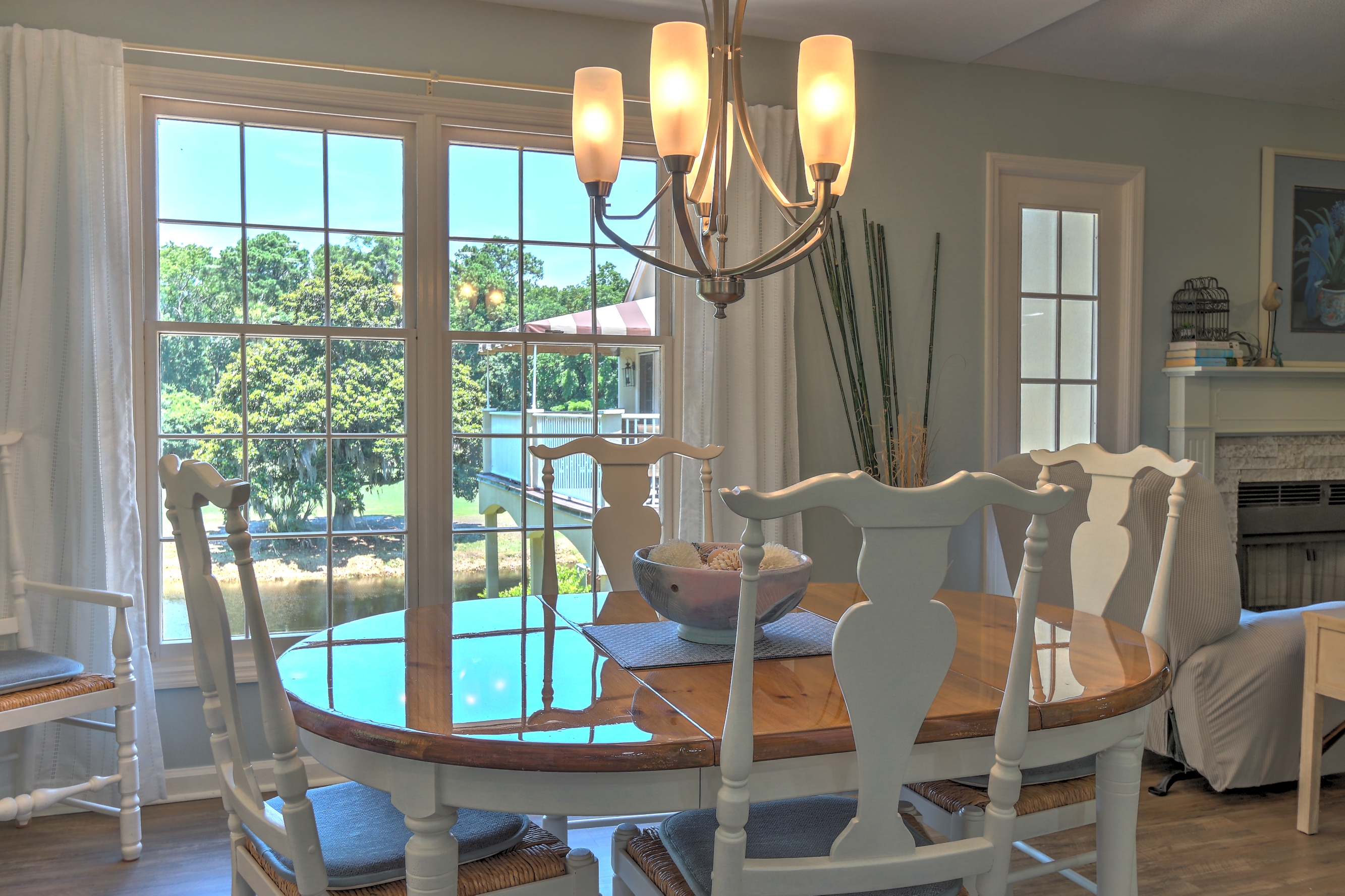 Dining Room (Seats 6) with Entry to Private Balcony
