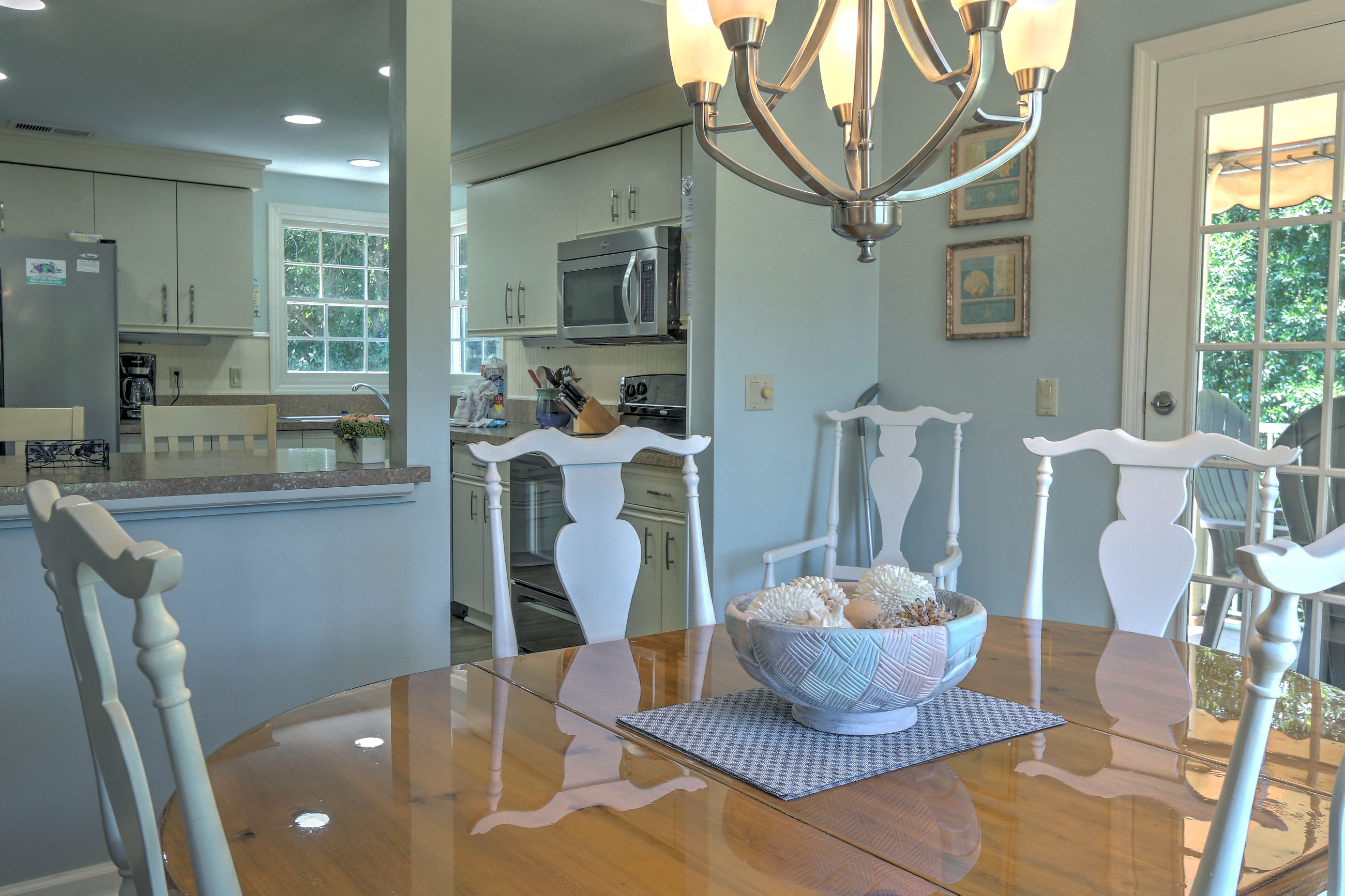 Dining Room (Seats 6) with Entry to Private Balcony