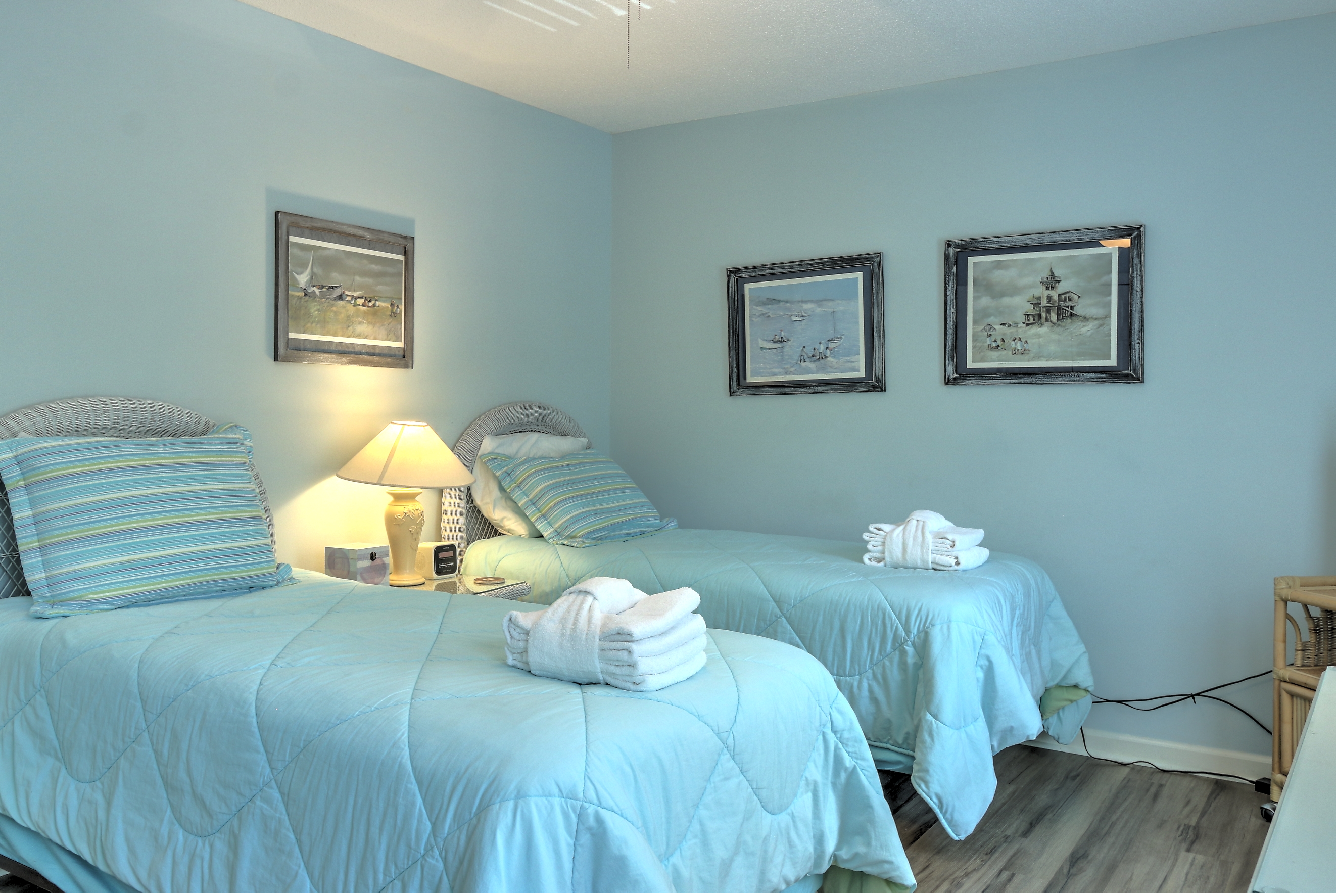 2nd Bedroom with Two Twins, Flat Screen TV, and Hall Bath