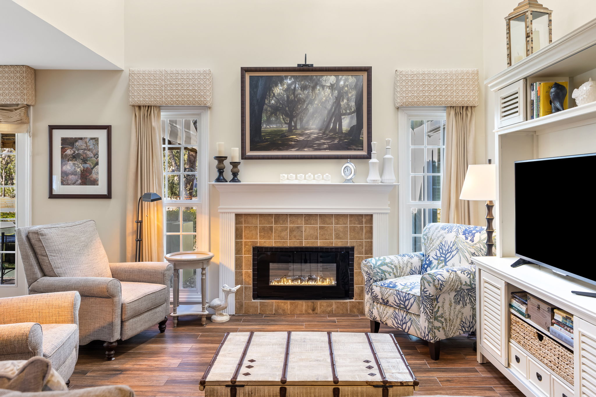 Living Room with Flat Screen TV 