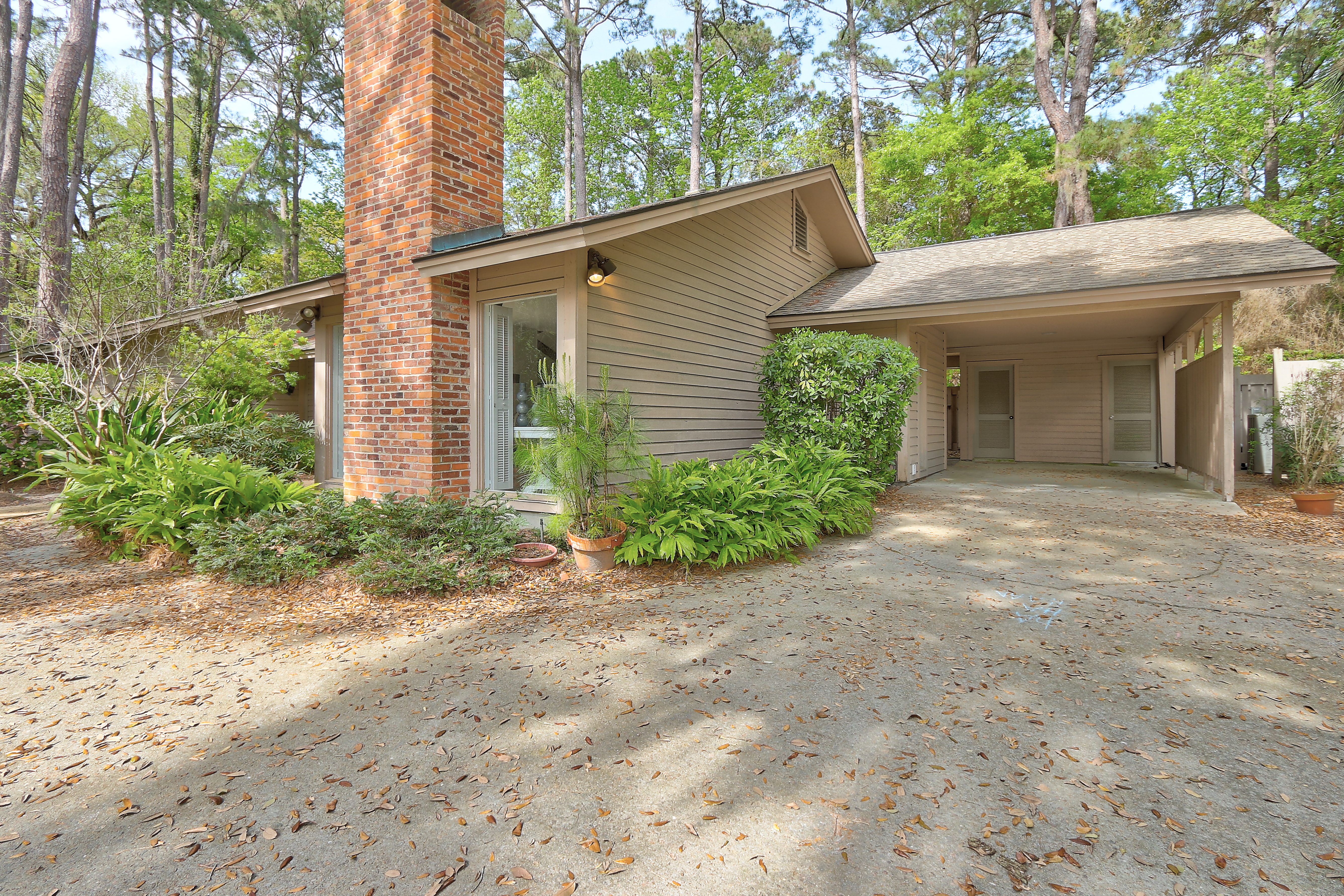 28 Wagon Road