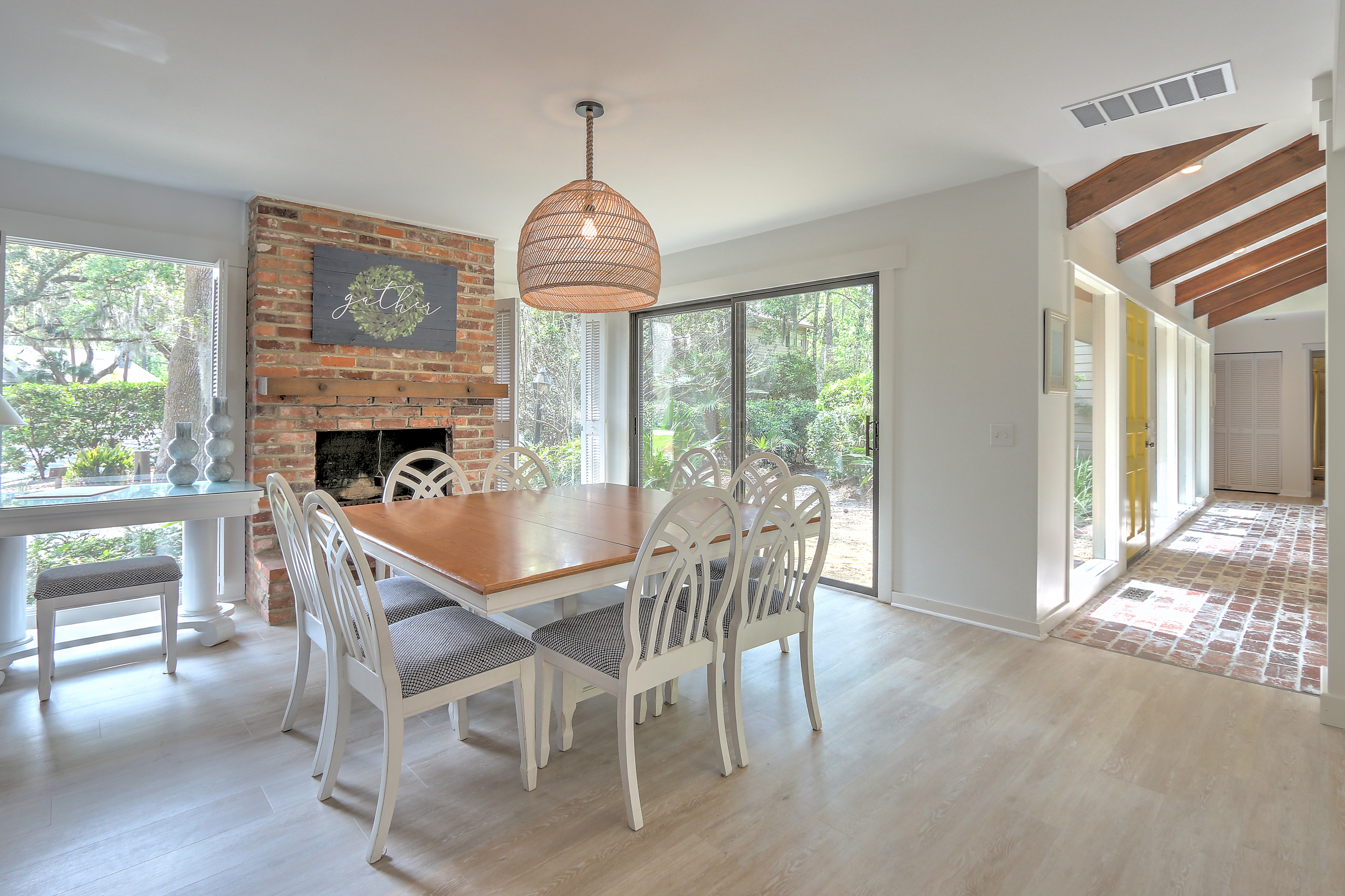 Dining Room (Seats 8)