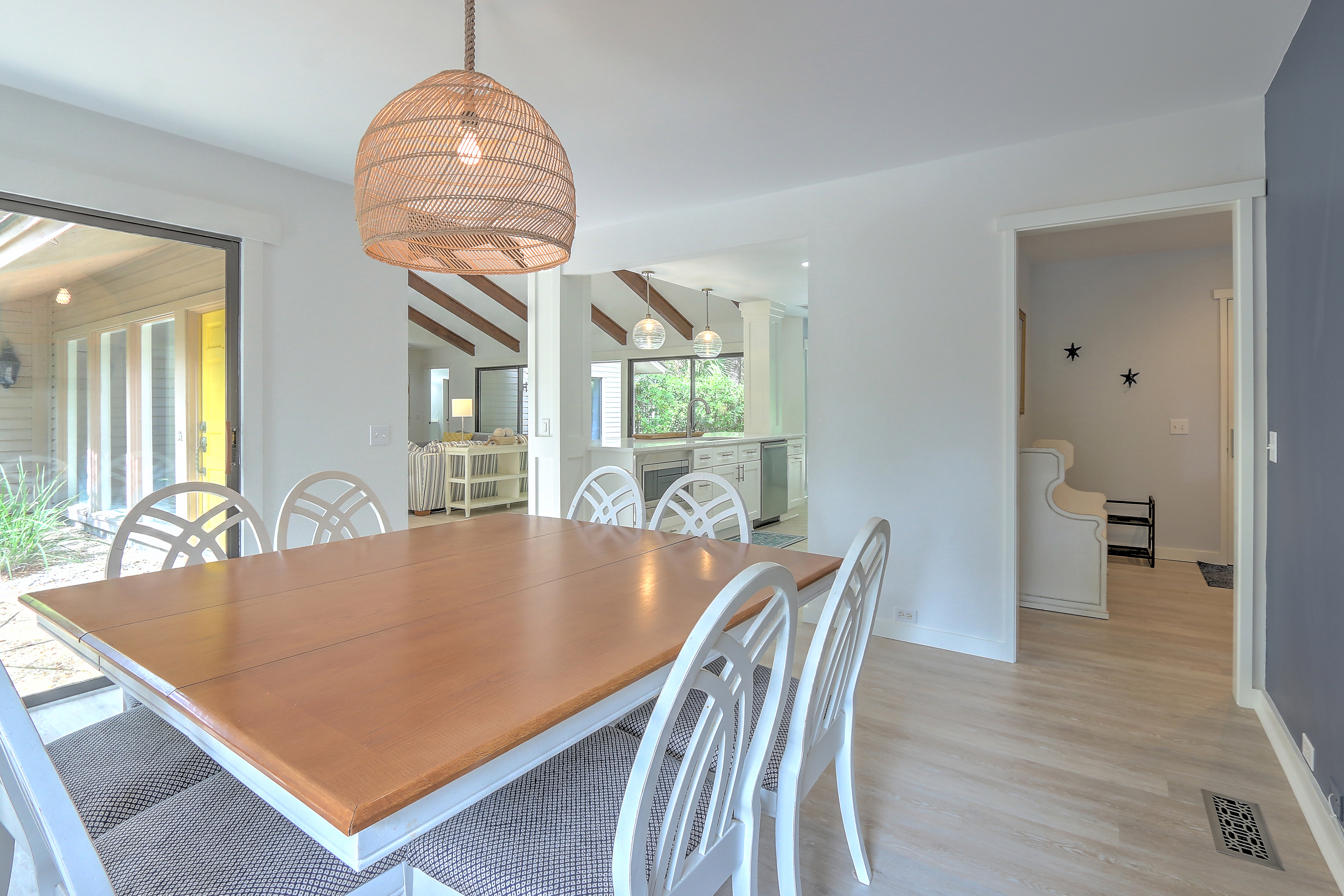 Dining Room (Seats 8)