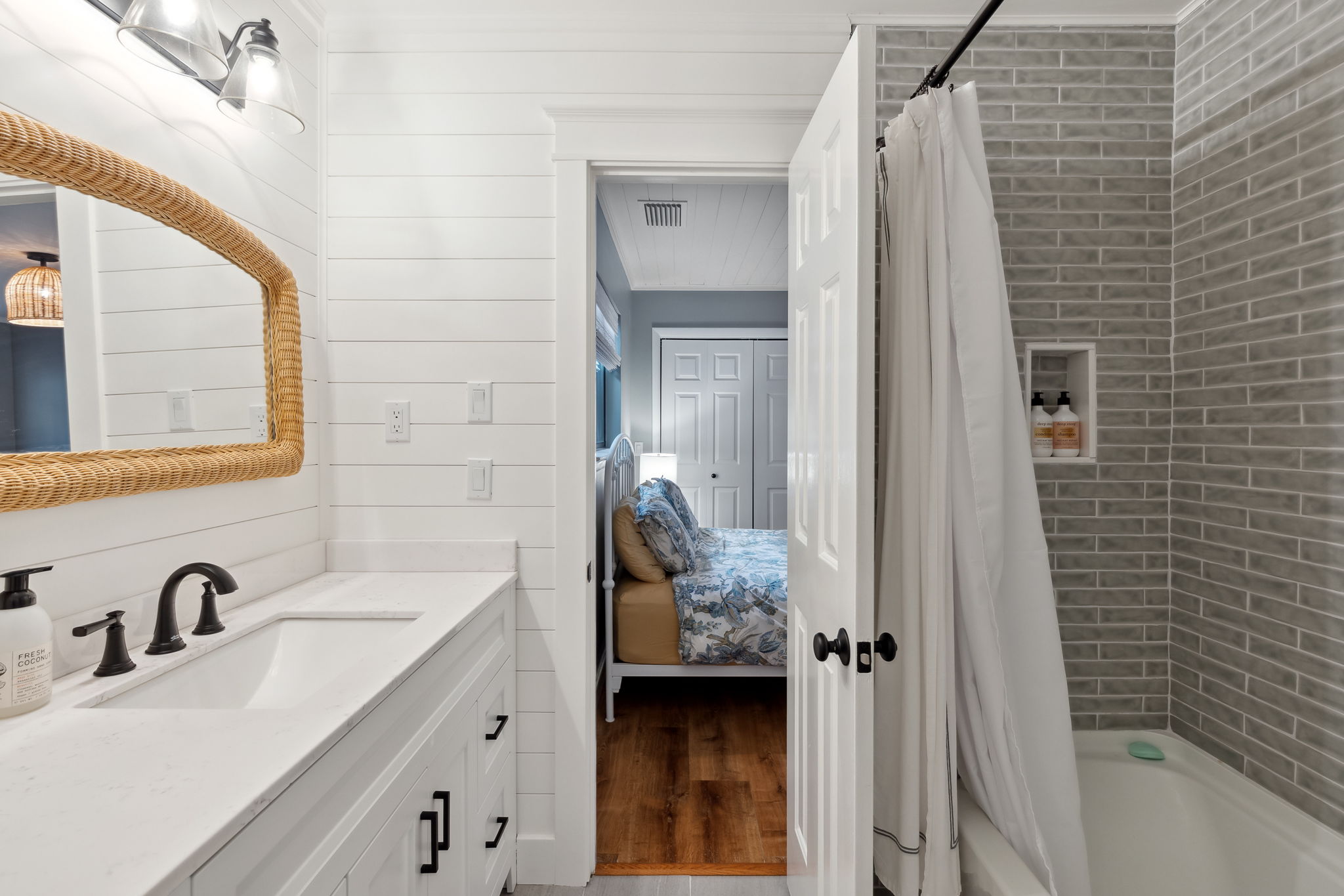 Bathroom 2 Shared with Bedroom 3 and Den