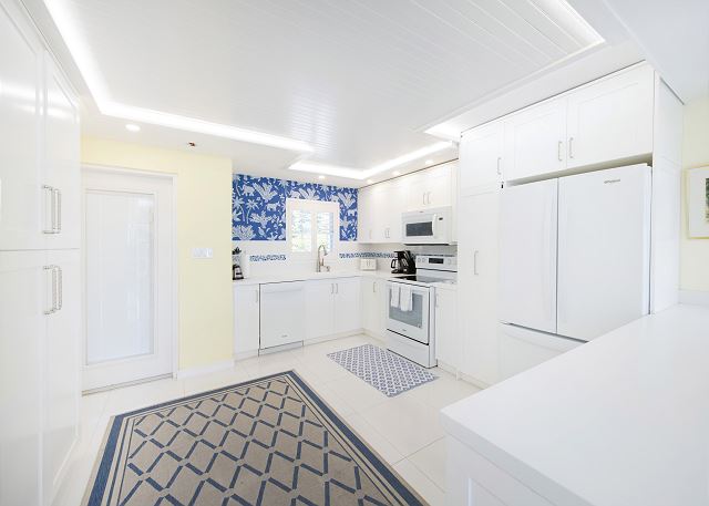 UNIT 23, 2131 West Bay R.D. Building E