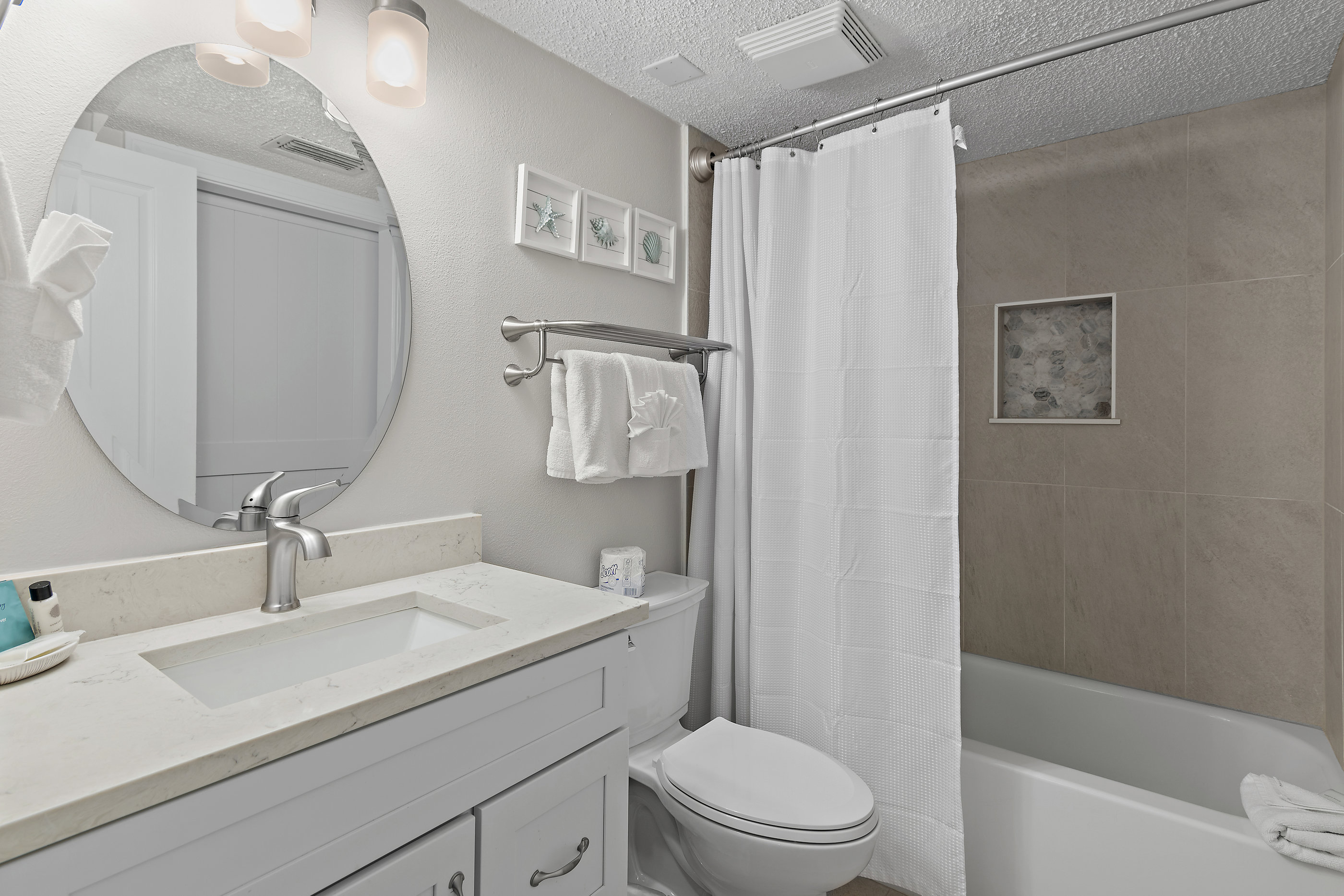 Unit B 1303 | Photo 19