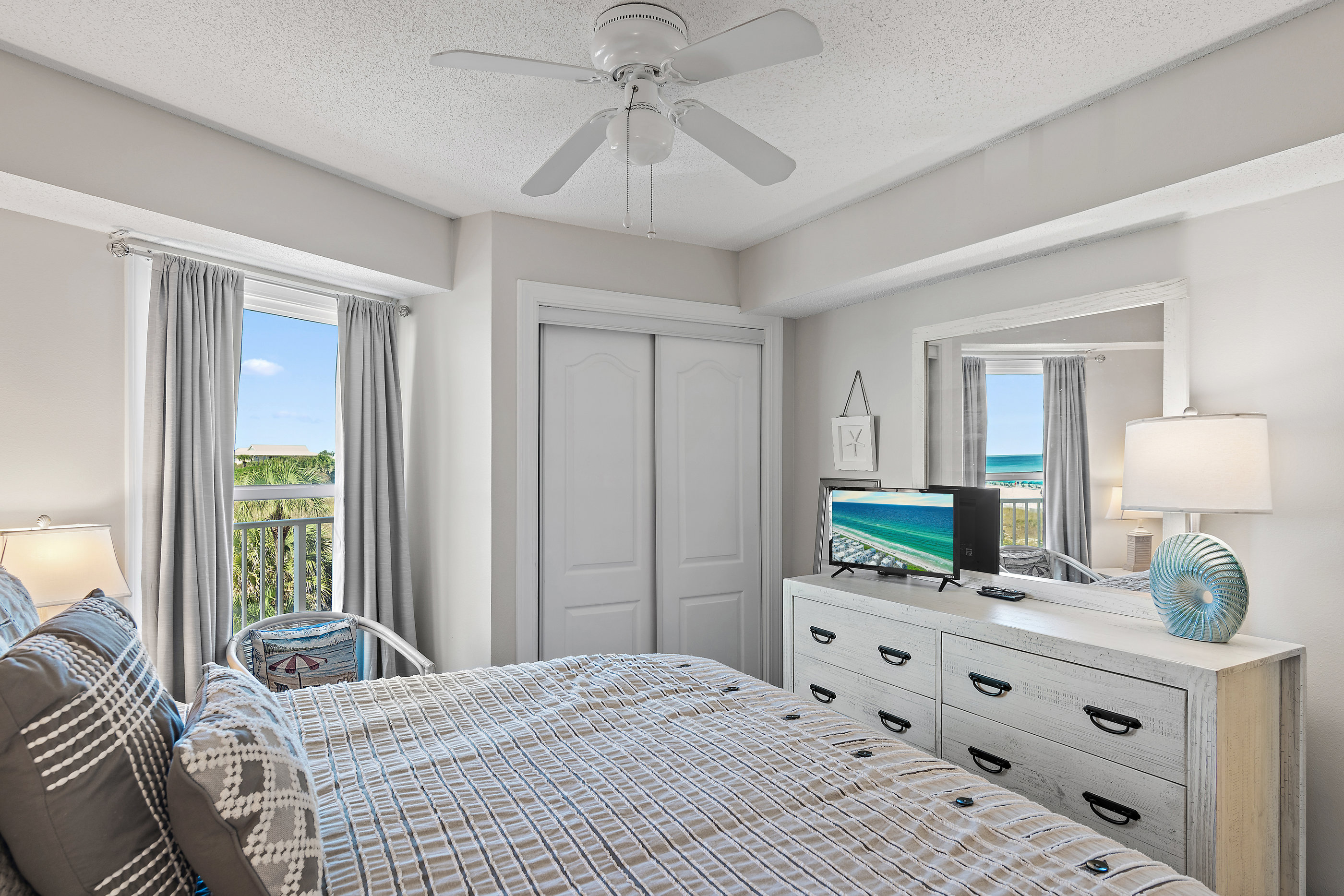 Unit B 1303 | Photo 14